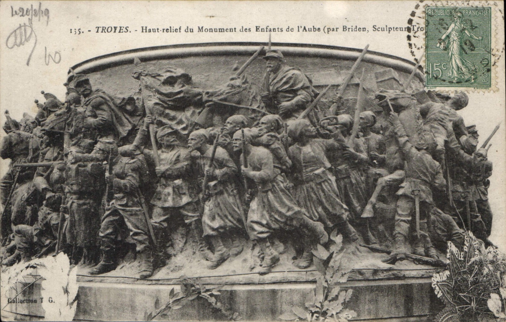 CPA Troyes Haut Relief du Monument des Enfants de l'Aube 