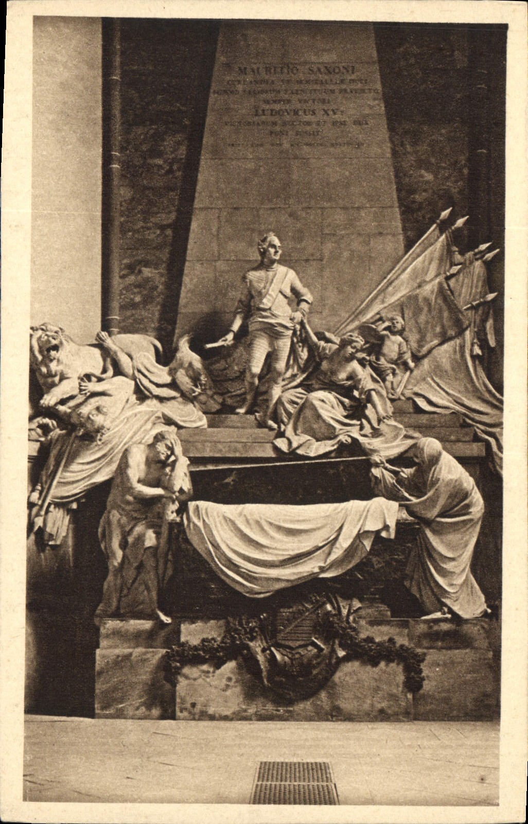 CPA Strasbourg Mausolee du Marechal Maurice de Saxe a l'Eglise Saint Thomas 