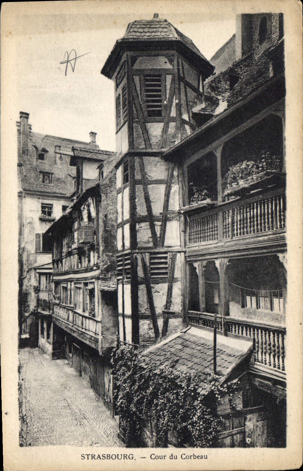 CPA Strasbourg Cour du Corbeau 