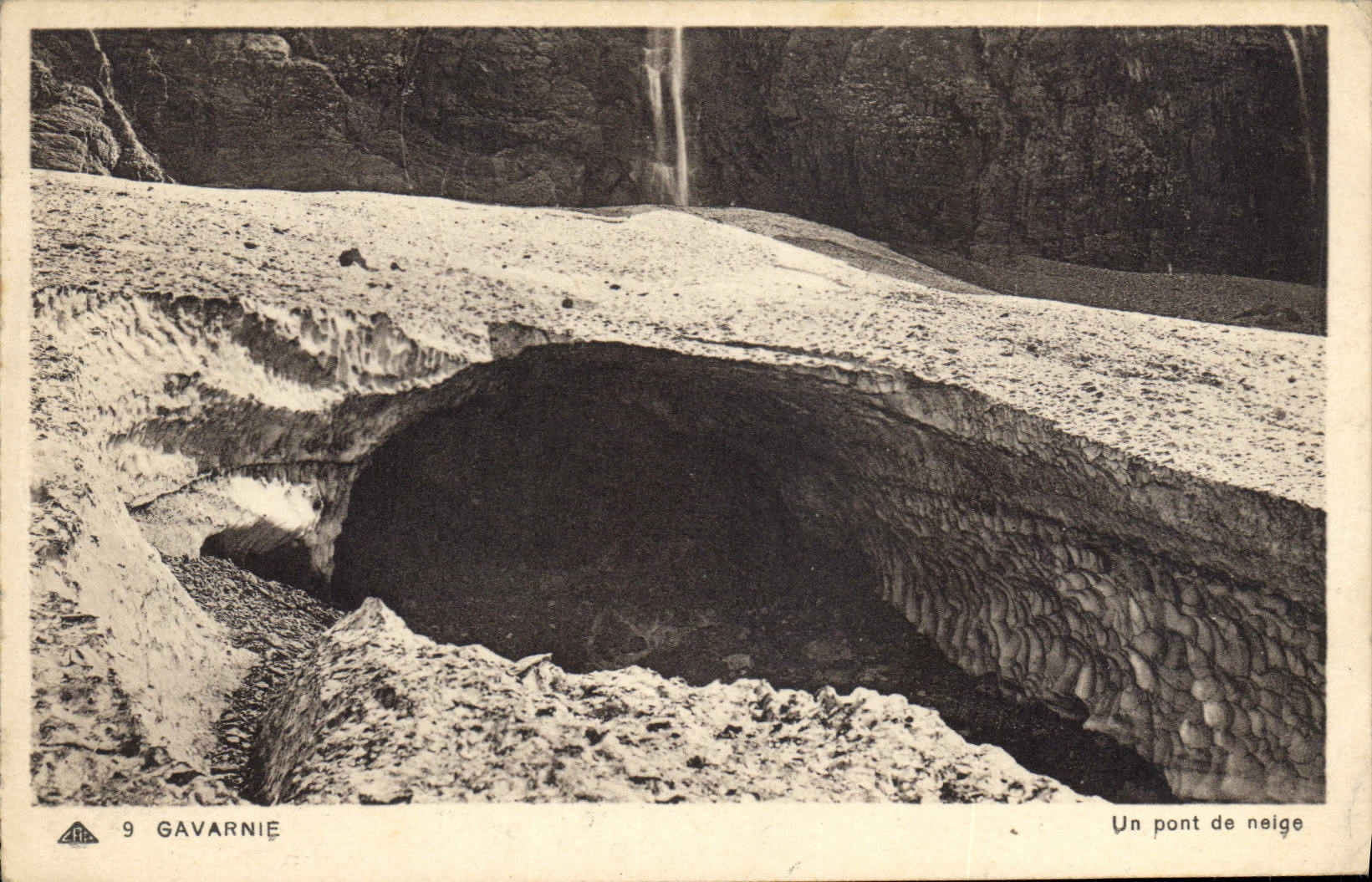 CPA Gavarnie Un pont de neige 