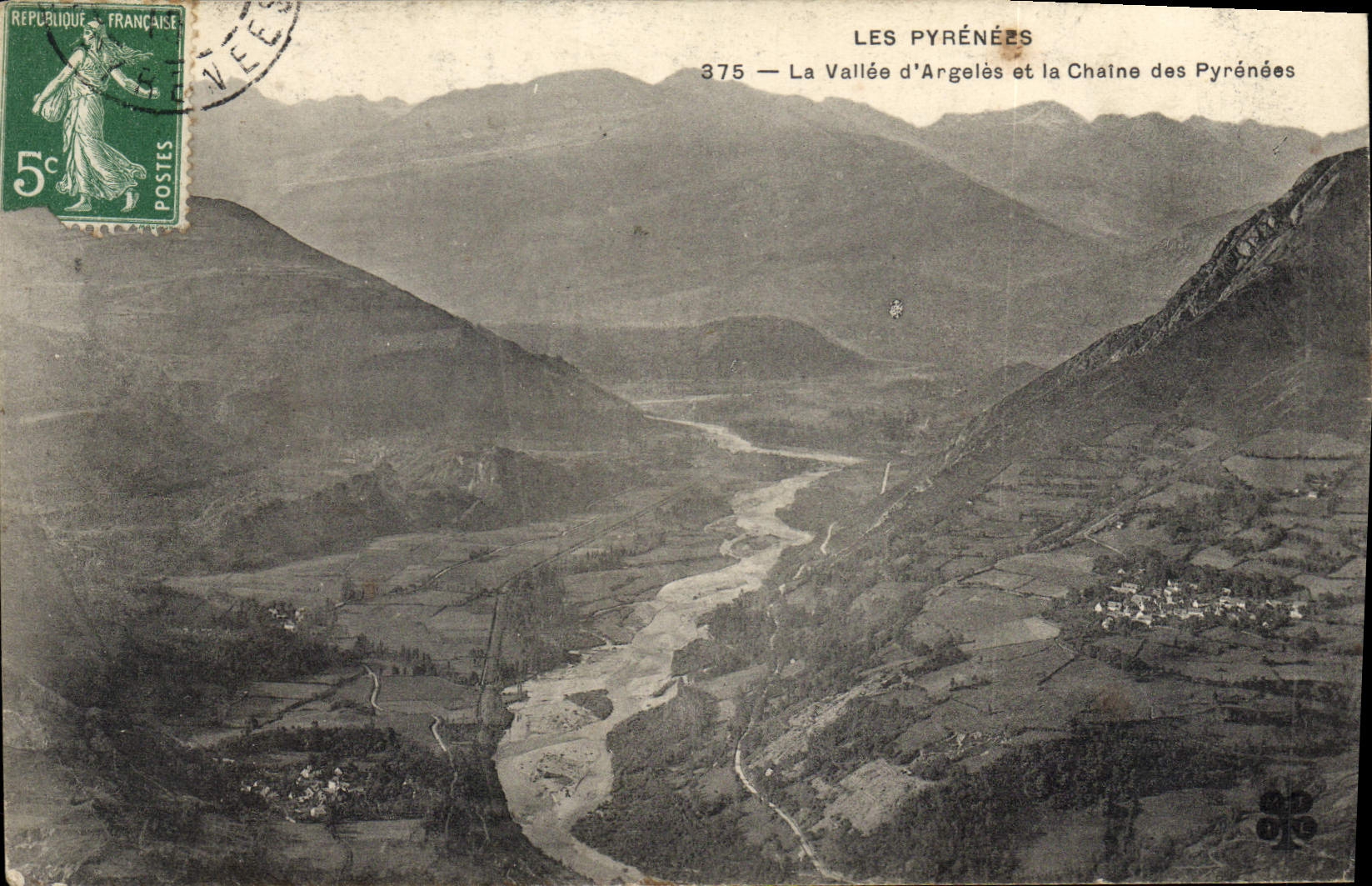 CPA Les Pyrenees La Vallee d'Argeles et la Chaine des Pyrenees