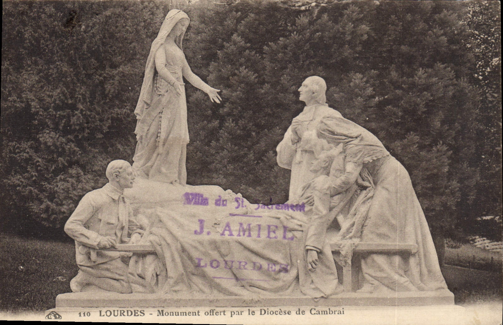 CPA Lourdes Monument offert par le Diocese de Cambrai 