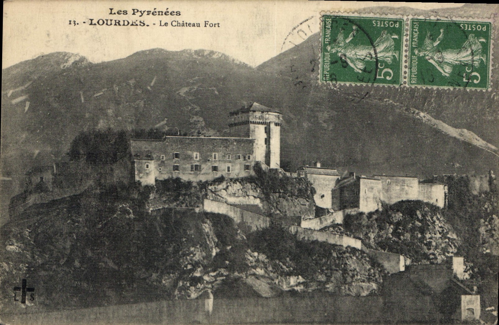 CPA Lourdes Le Chateau Fort 