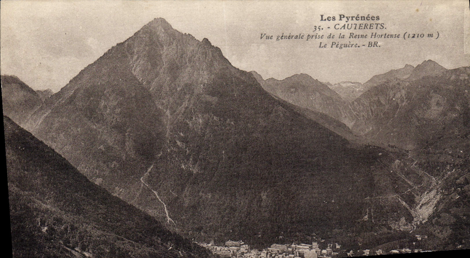 CPA Cauterets Vue generale prise de la Reine Hortense 