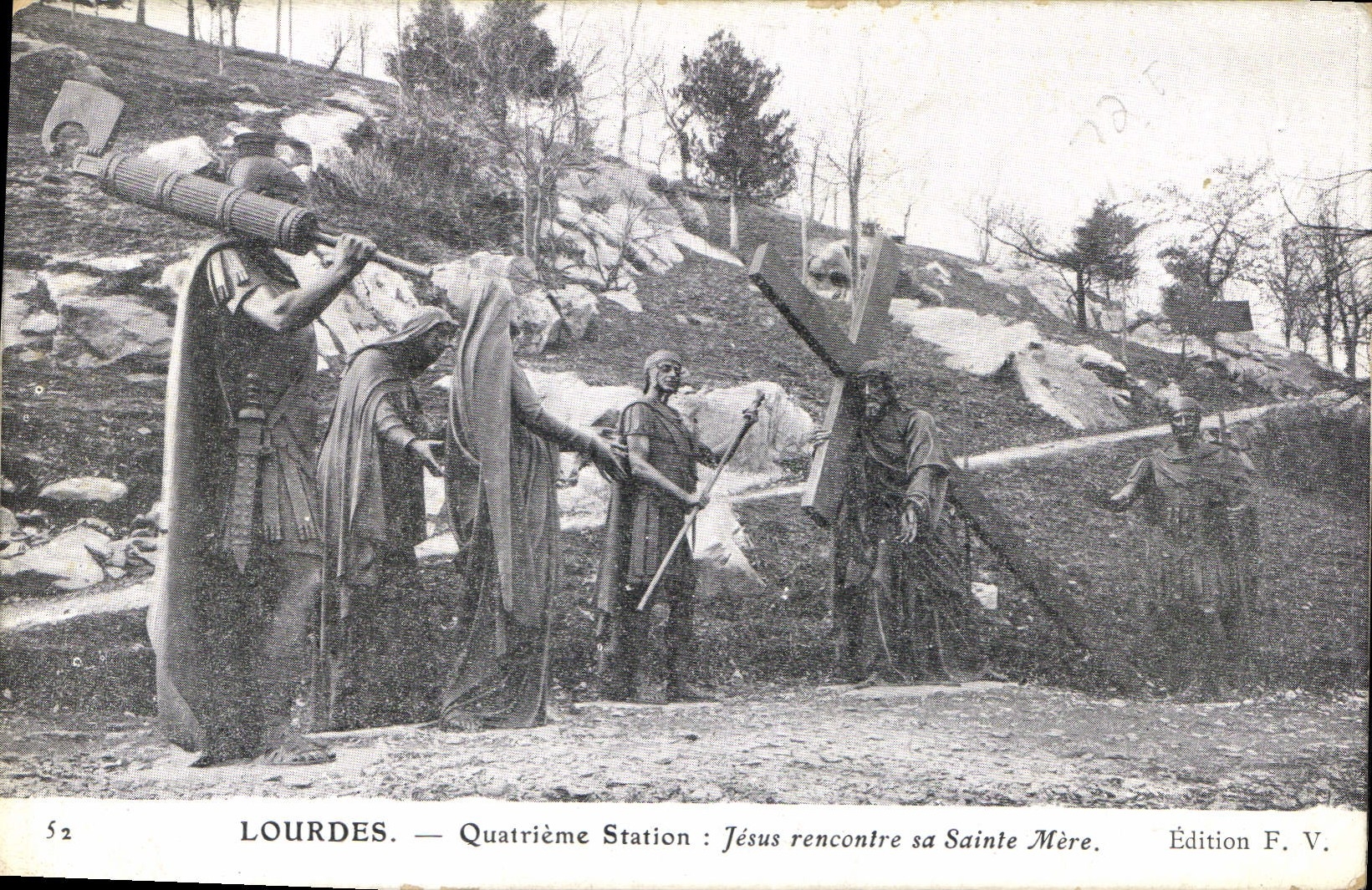 CPA Lourdes Quatrieme Station Jesus rencontre sa Saite Mere 