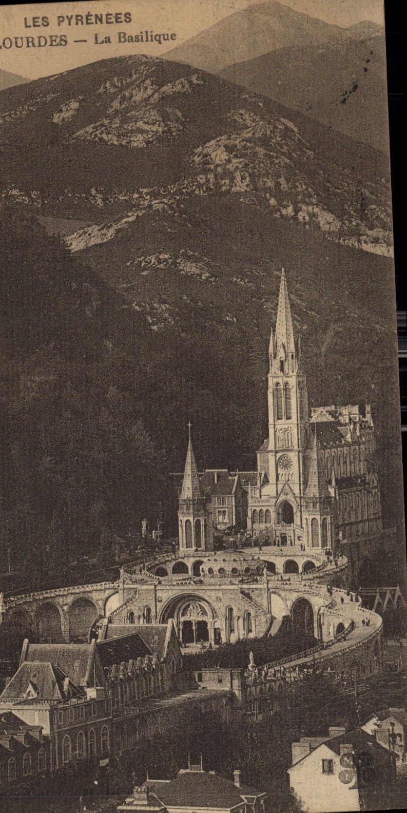 CPA Lourdes La Basilique 