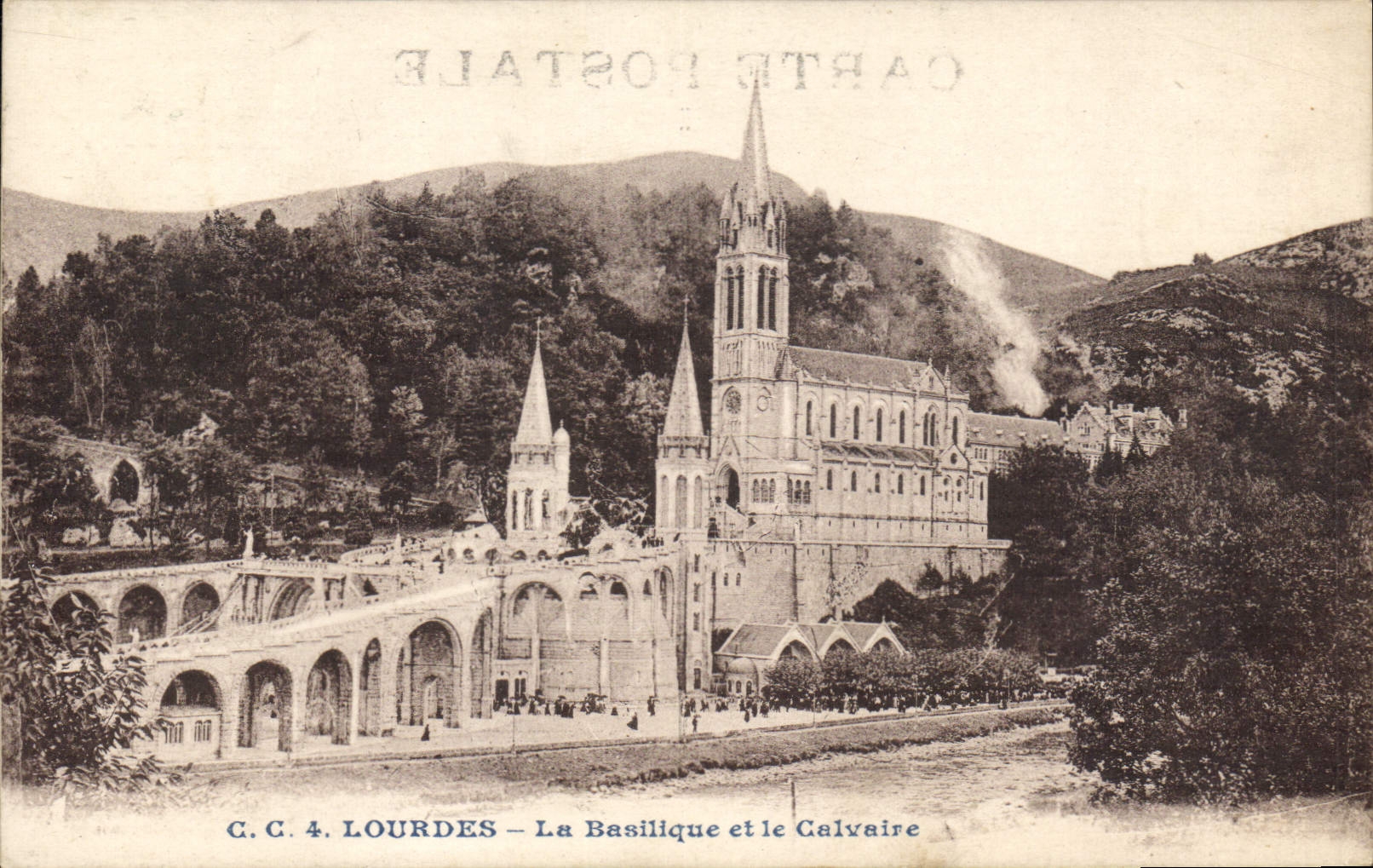 CPA Lourdes La Basilique et le Calvaire 