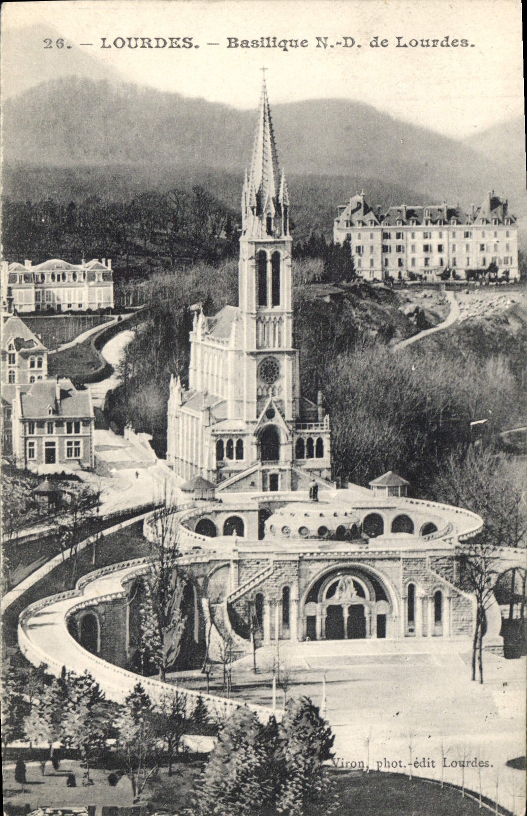 CPA Lourdes Basilique ND de Lourdes 