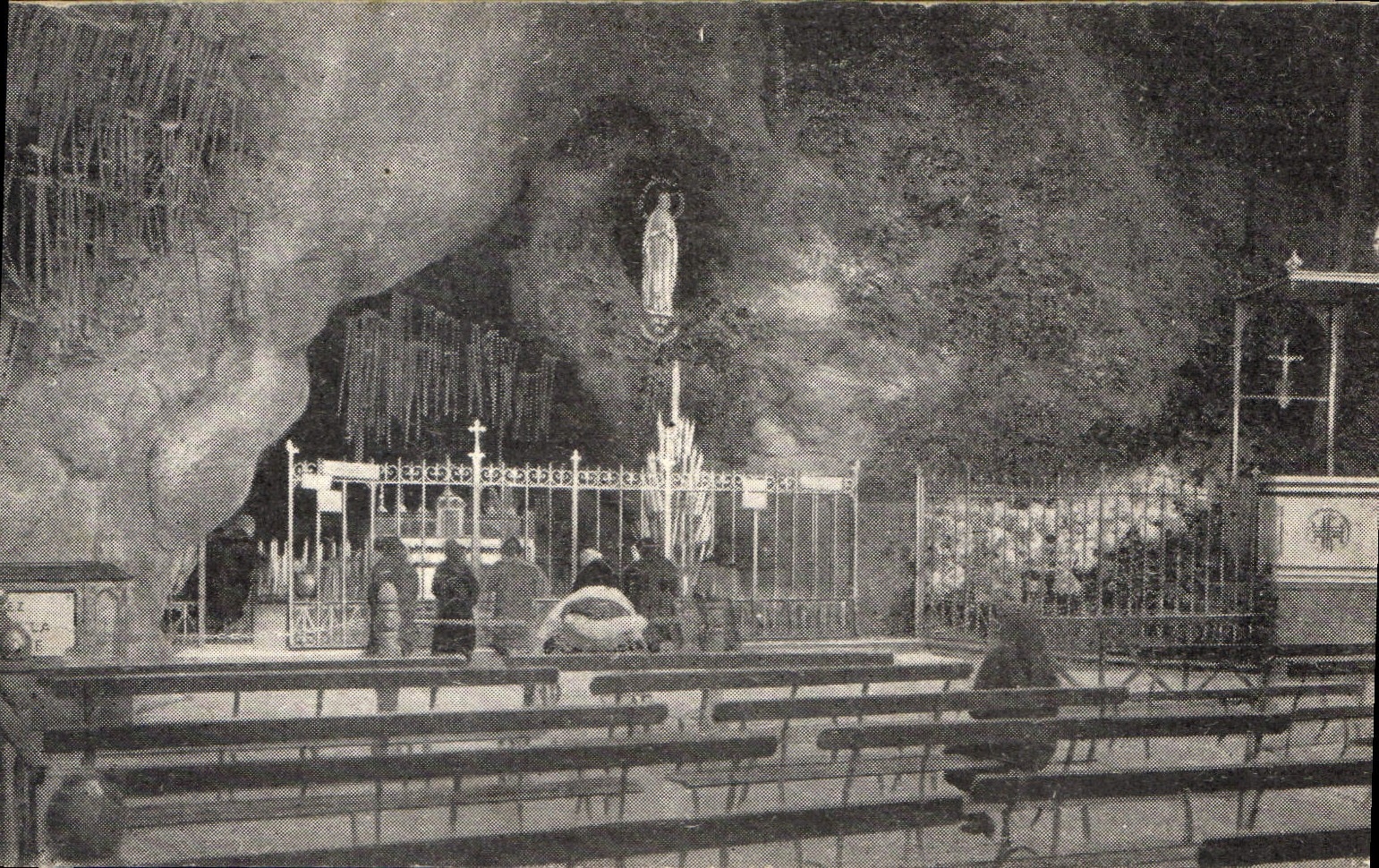 CPA Lourdes La Grotte 