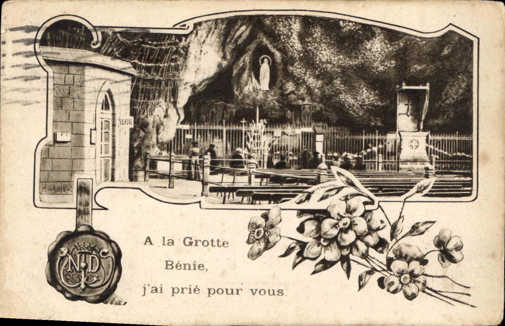 CPA Lourdes A la Grotte Benie j'aie prie pour vous 