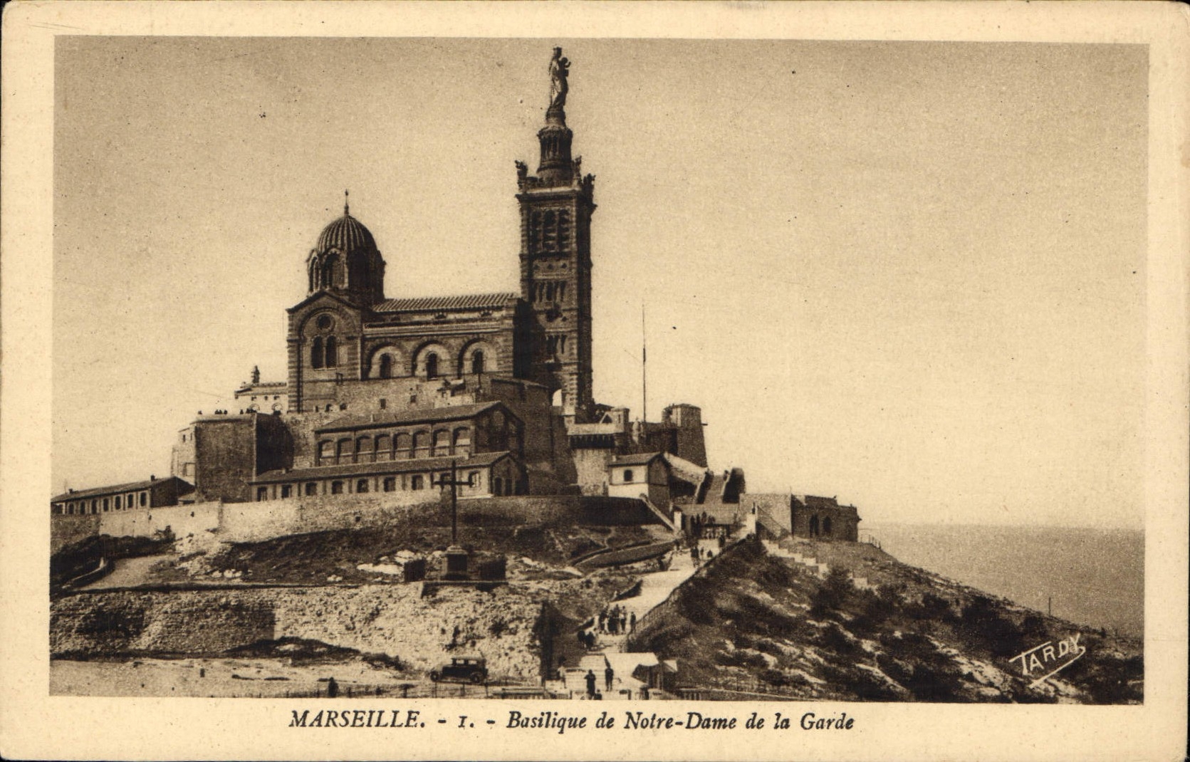 CPA Marseille Basilique de Notre Dame de la Garde 