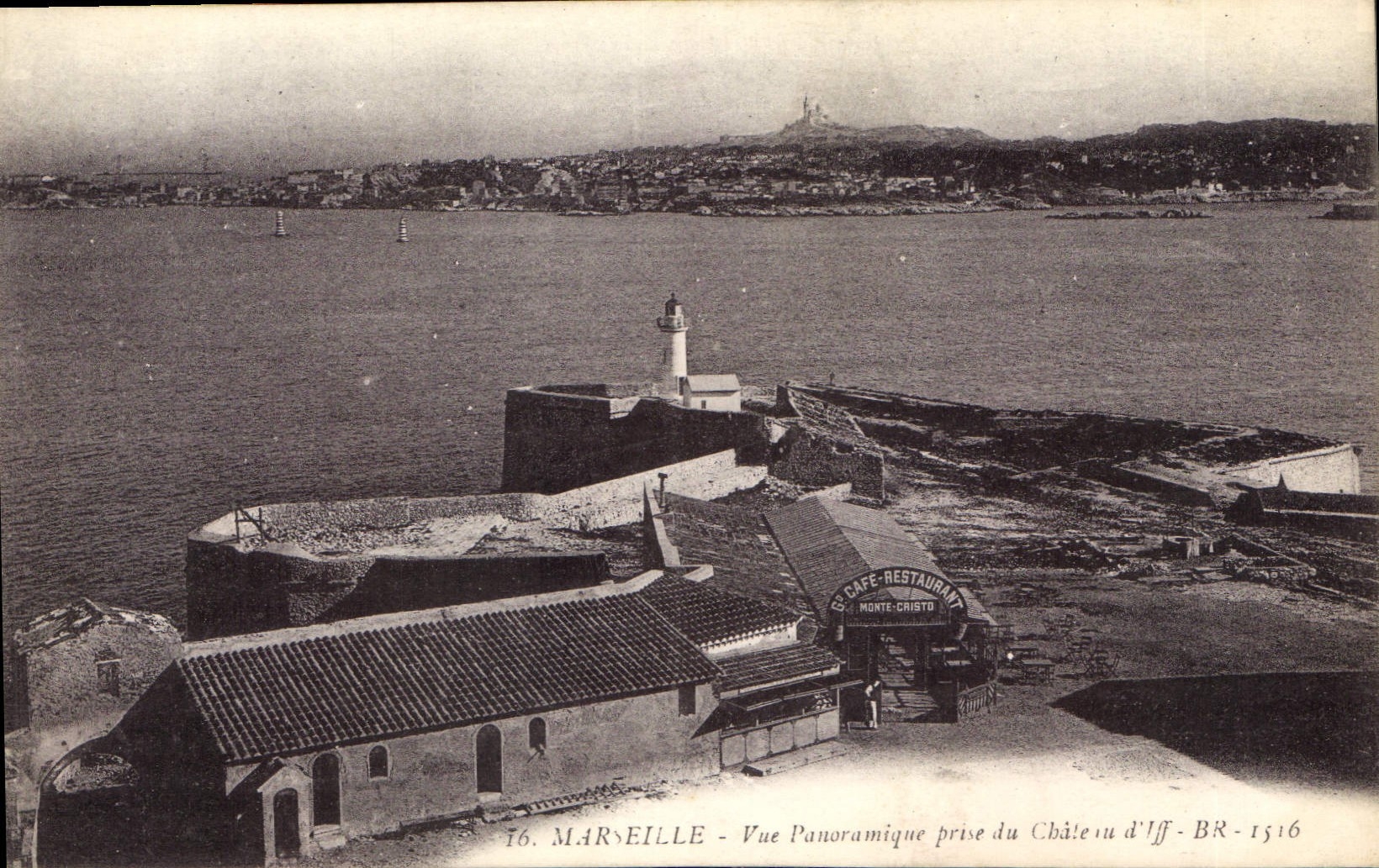 CPA Marseille Vue panoramique prise de Chateau d'Iff 