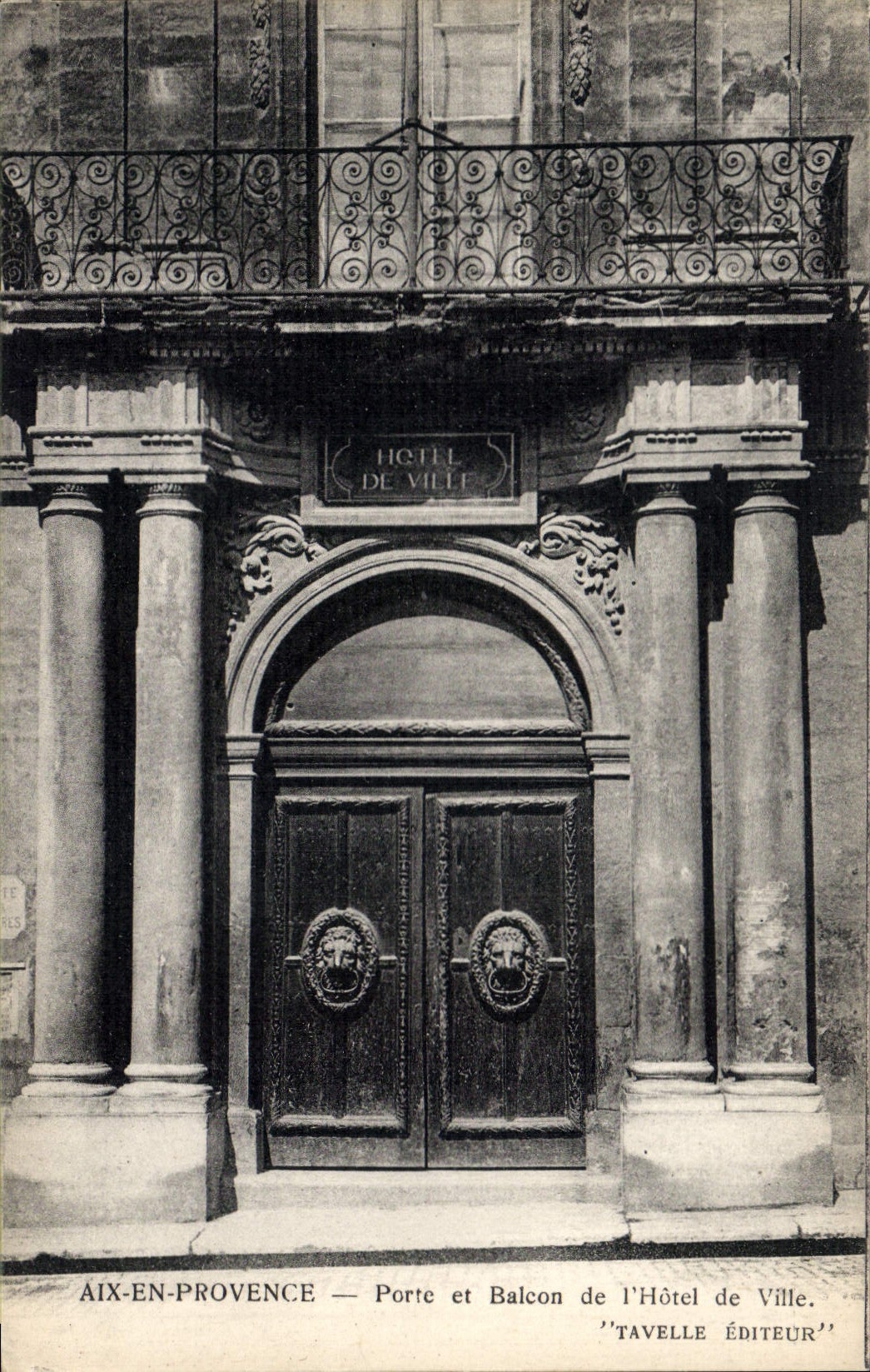 CPA Aix en Provence Porte et Balcon de l'Hotel de Ville 