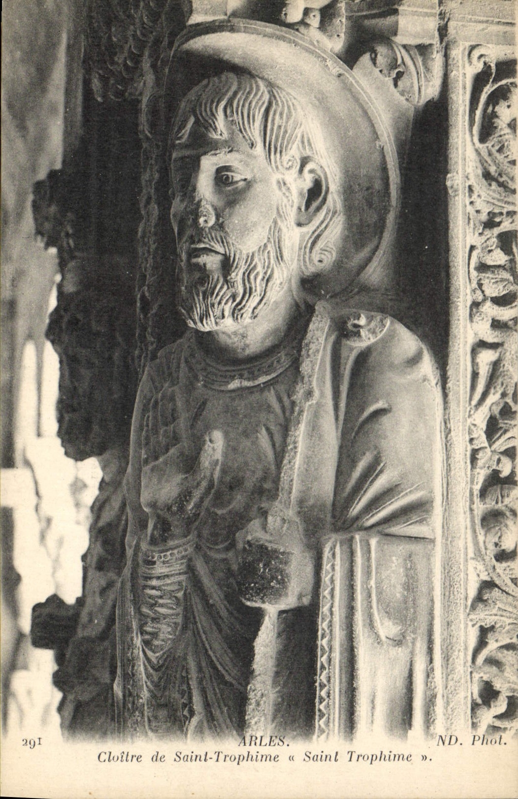 CPA Arles Cloitre de Saint Trophime Saint Trophime 