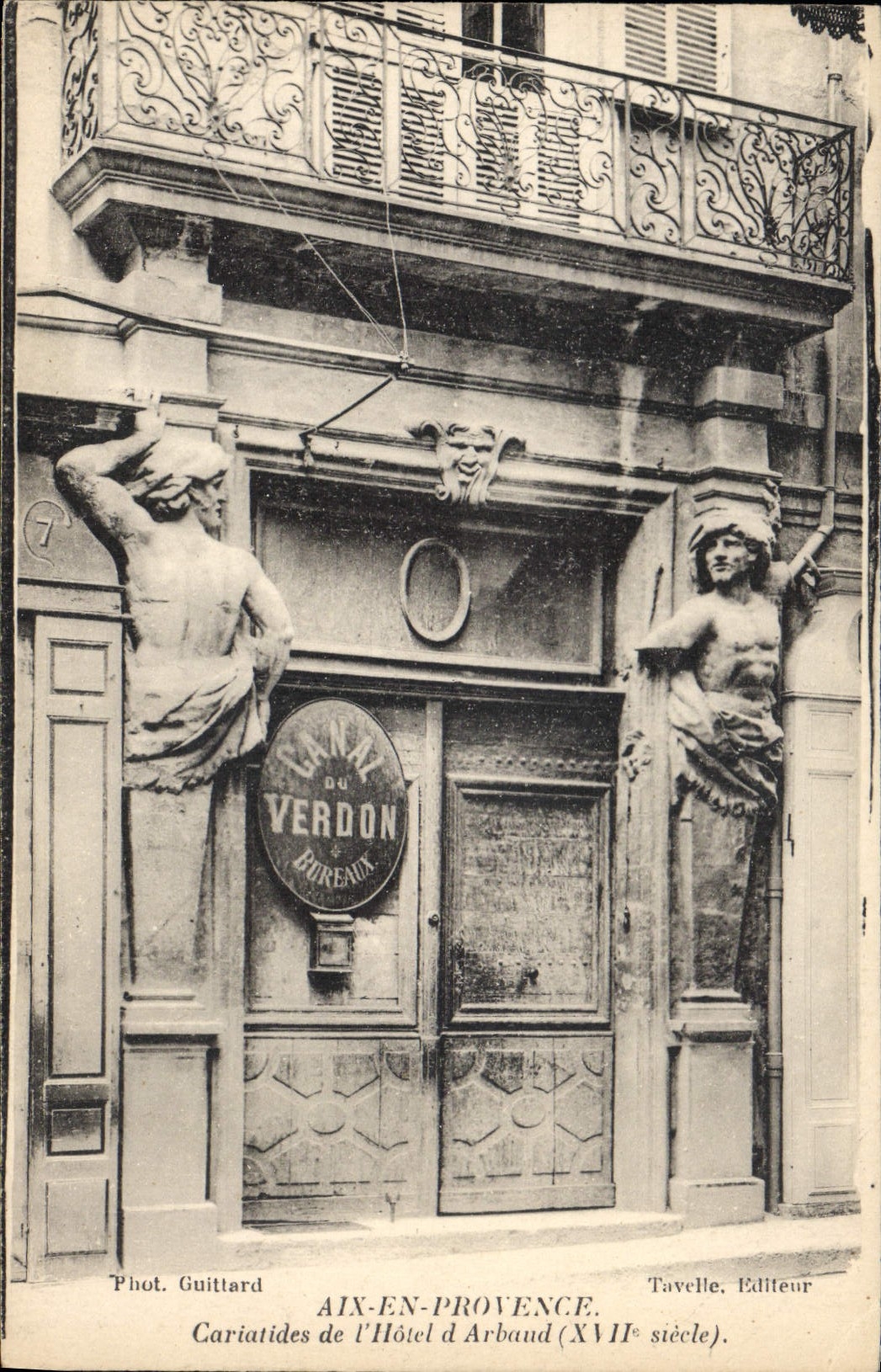 CPA Aix en Provence Cariatides de l'Hotel d'Arbaud XVII siecle
