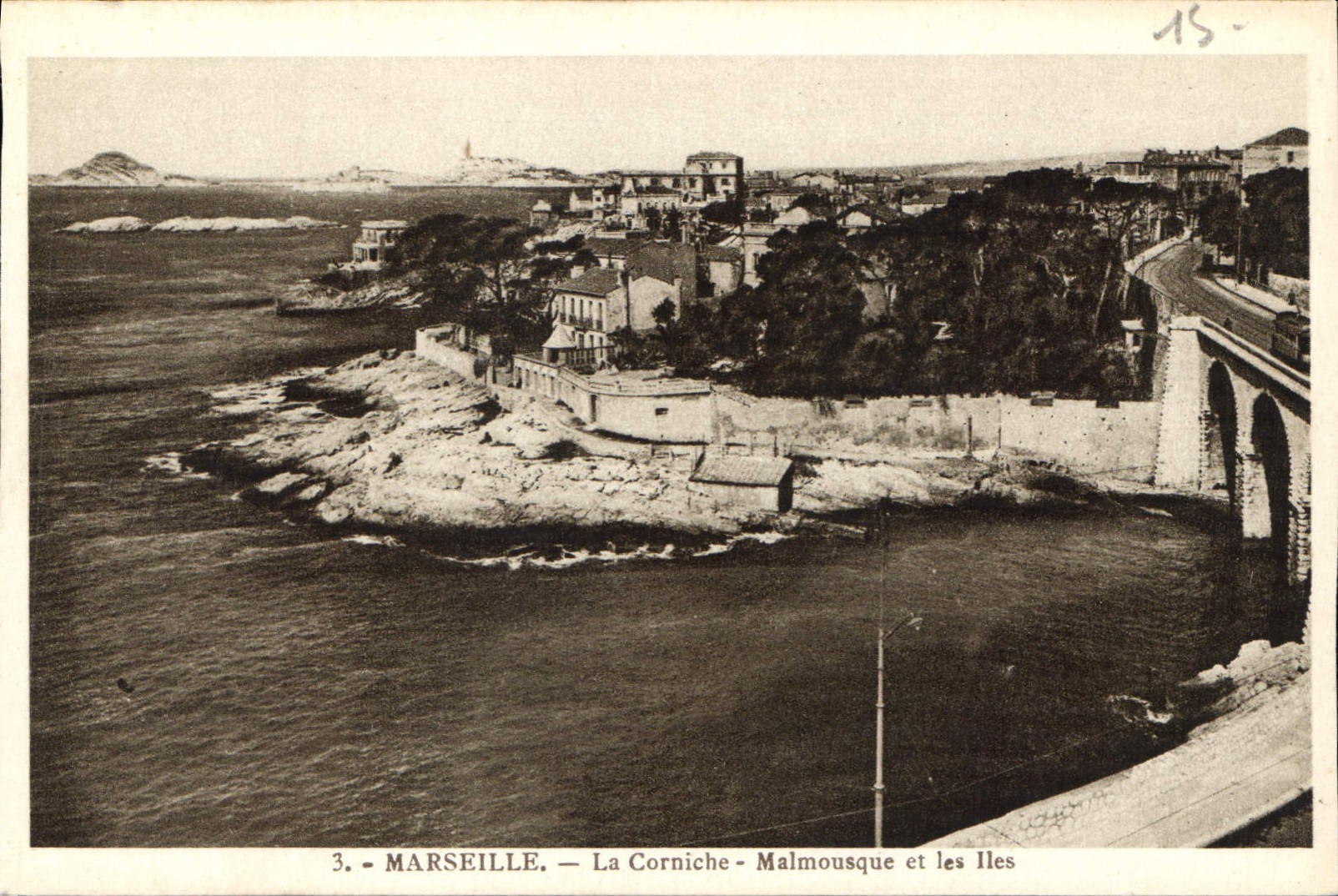 CPA Marseille la Corniche Malmousque et les Iles 