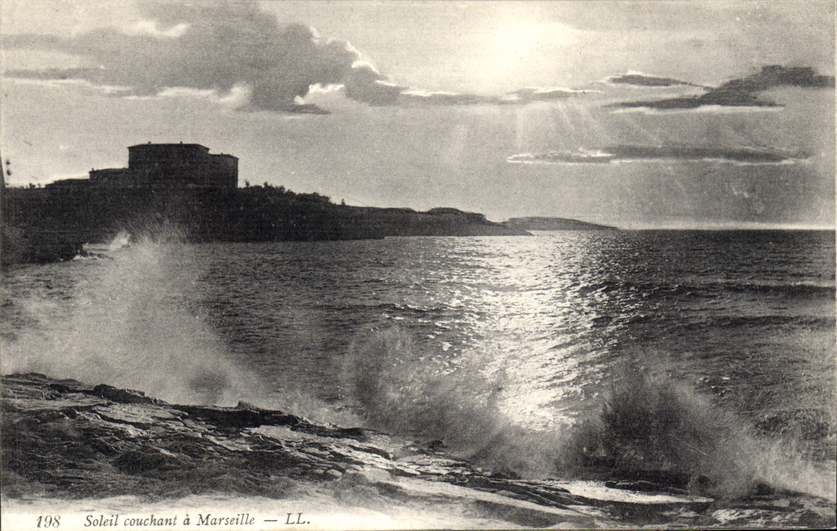 CPA Soleil couchant a Marseille 