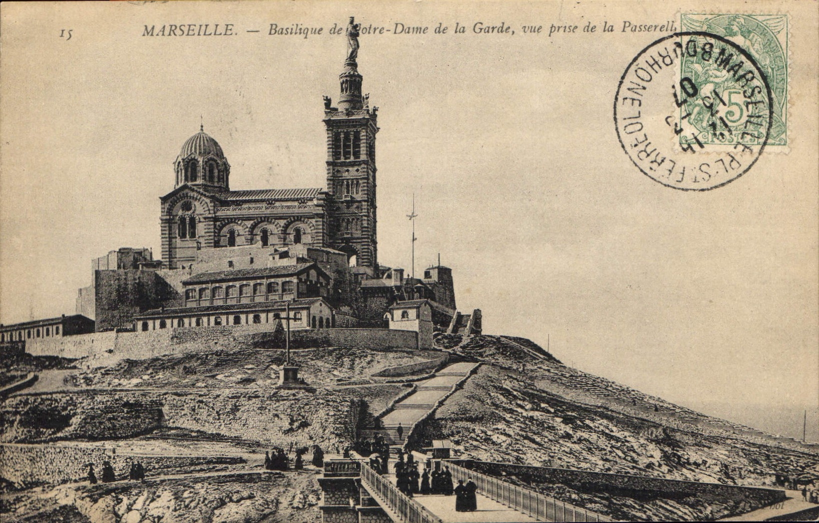 CPA Marseille Basilique de Notre Dame de la Garde vue prise de la Passerelle 