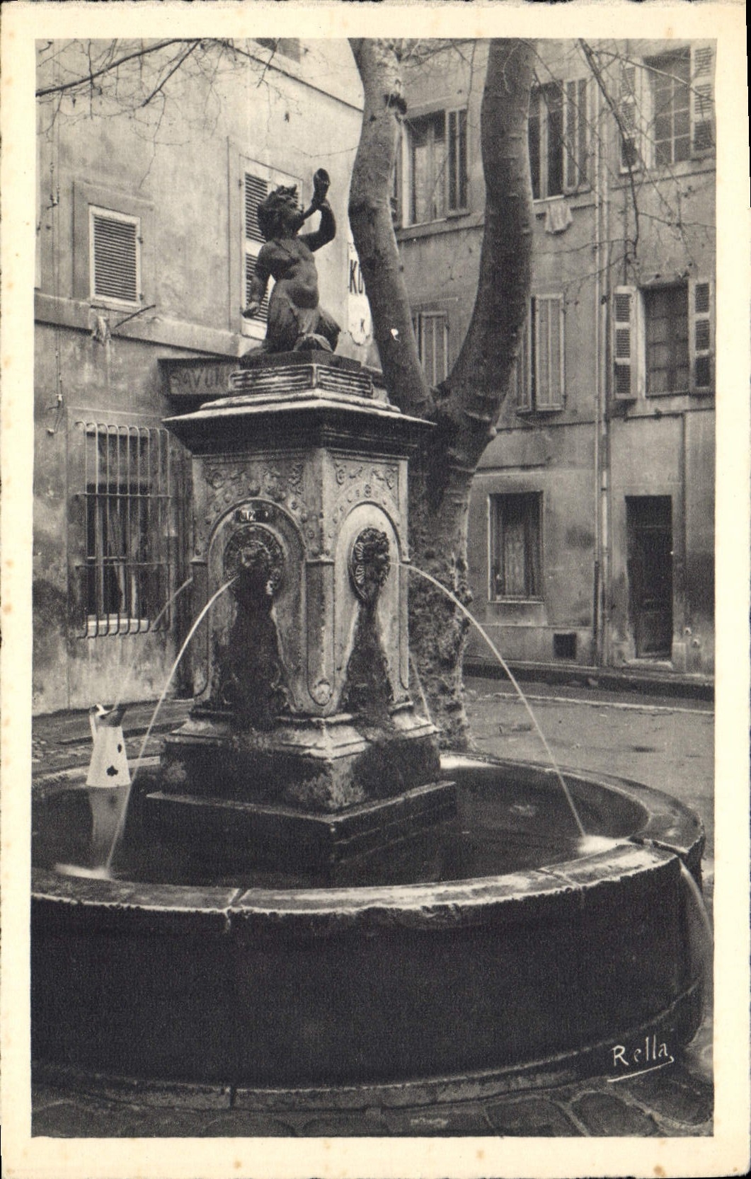 CPA Aix en Provence Fontaine de la Place Fontette 