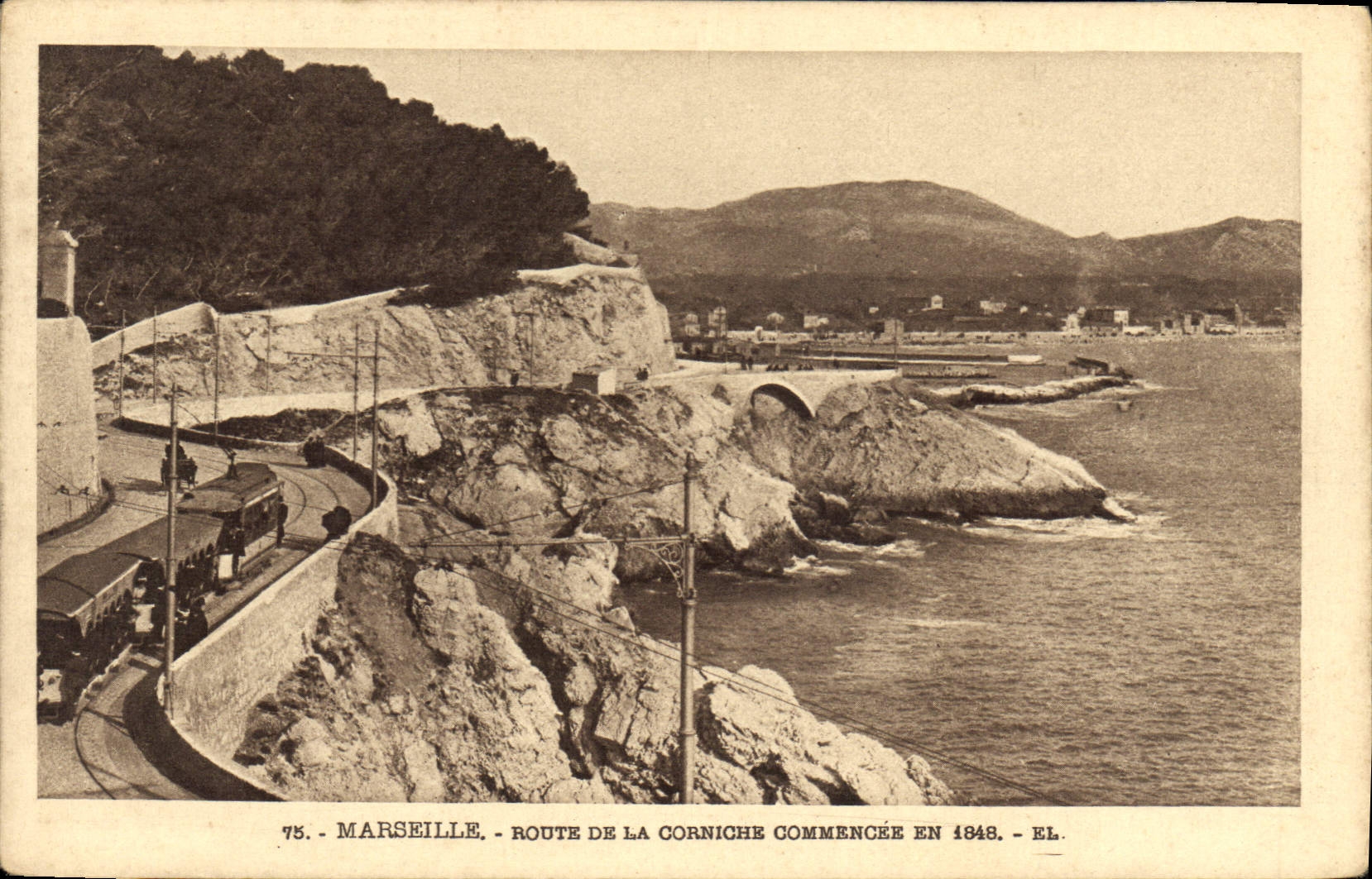 CPA Marseille Route de la corniche Commencee en 1849 