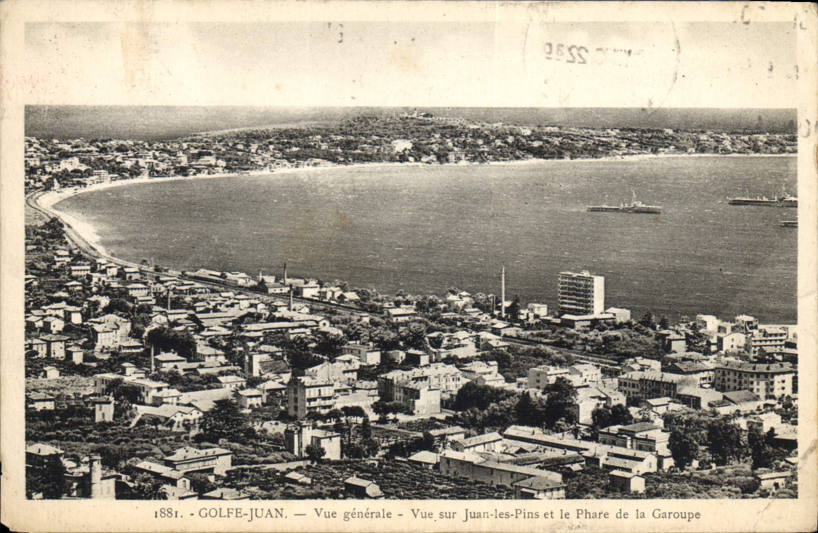 CPA Golfe Juan vue generale vue sur Juan les Pins et le Phare de la Garoupe
