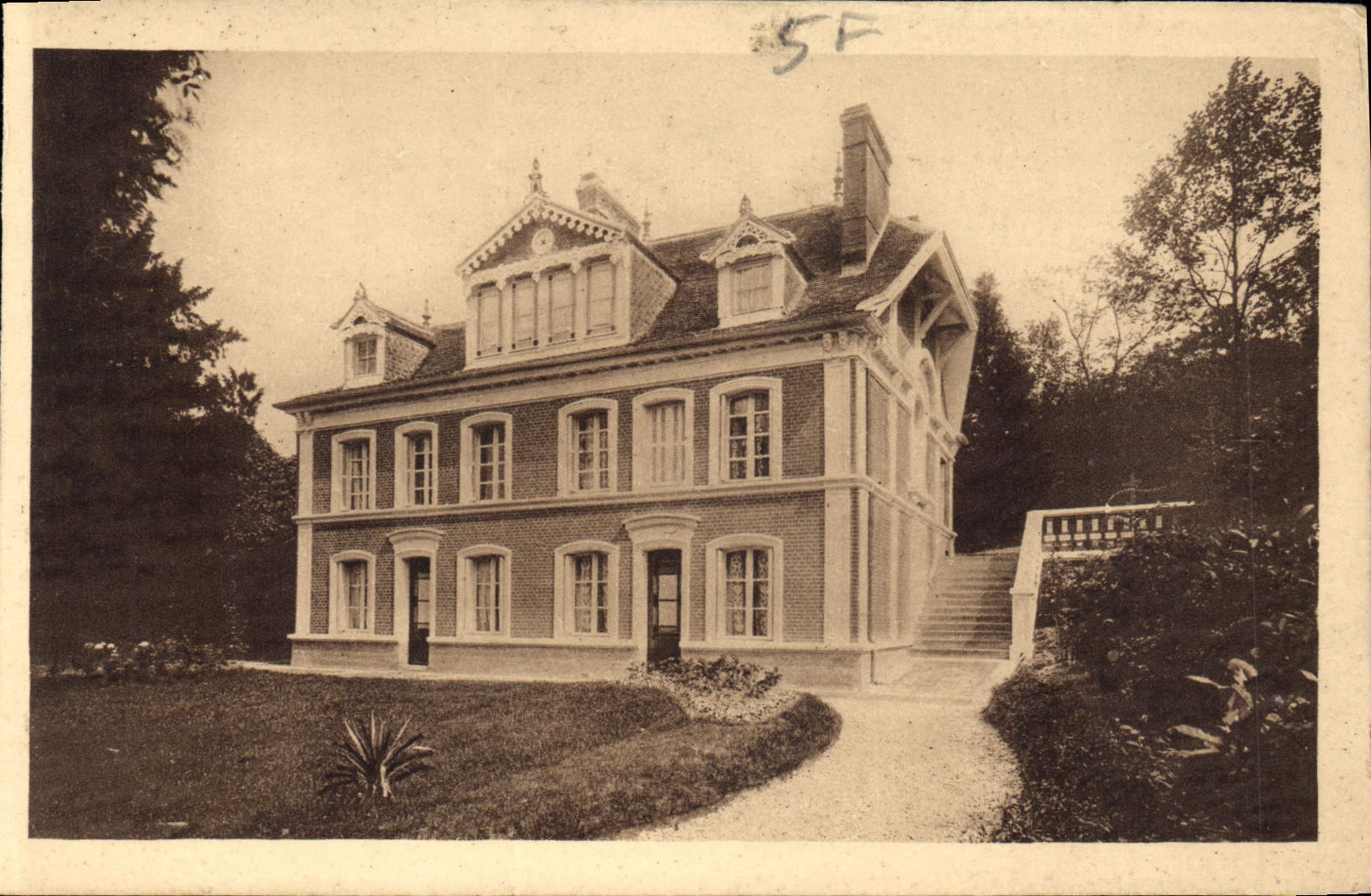 CPA Les Buissonnets Facade et Terrasse Lisieux