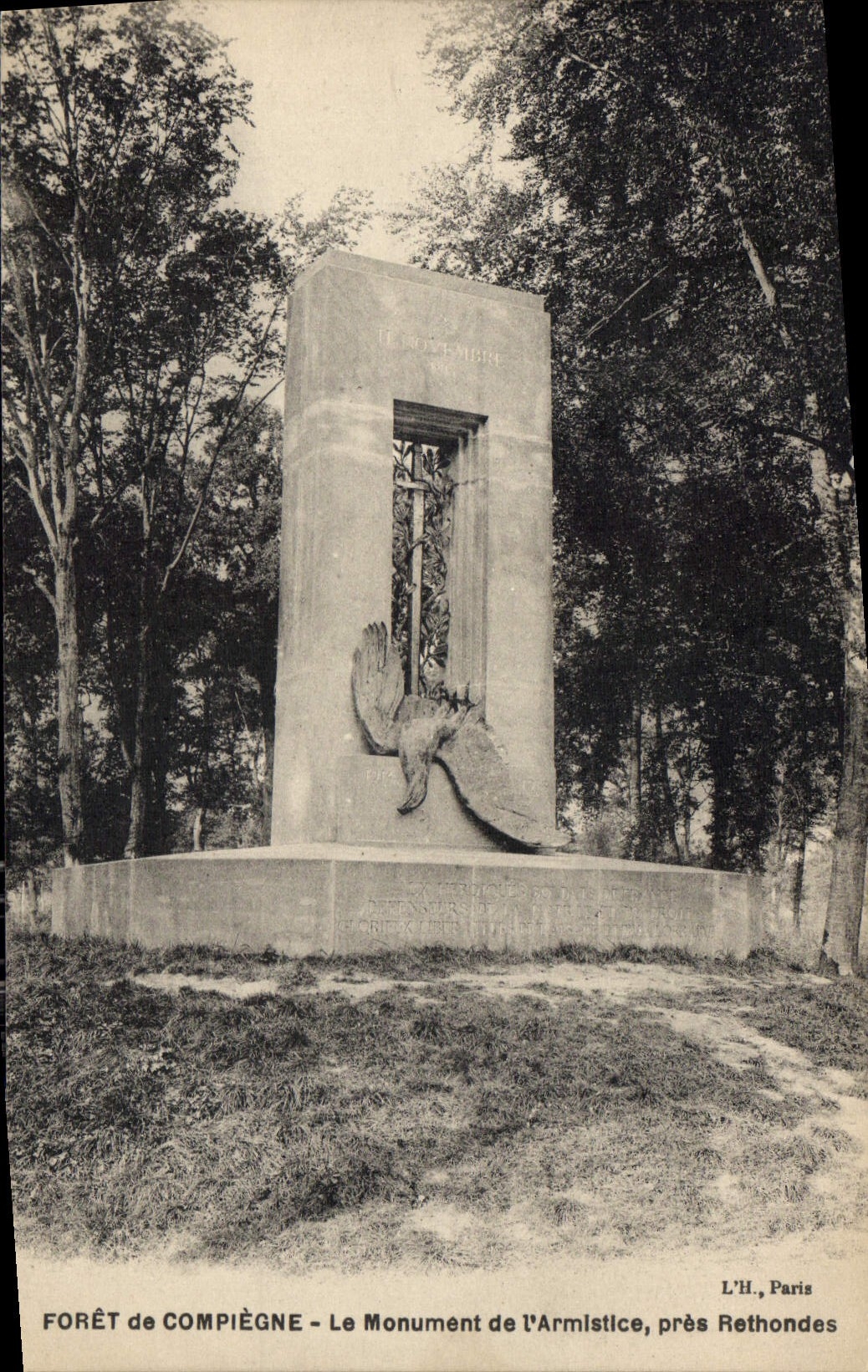 CPA Foret de Compiegne le Monument de l'Armistice pres Rethondes 