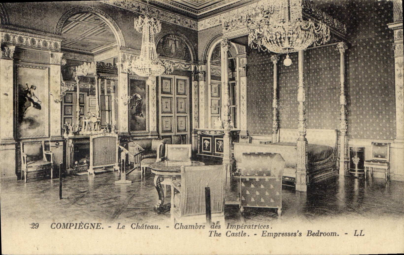 CPA Compiegne le Chateau Chambre des Imperatrices 