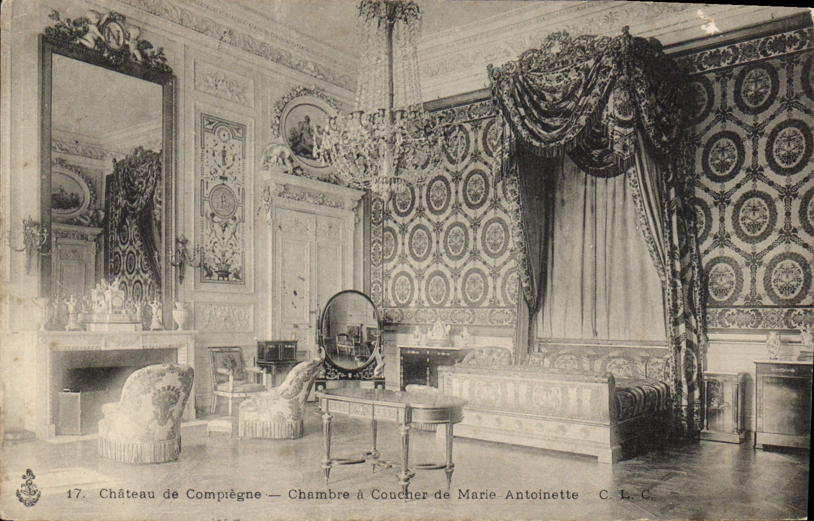 CPA Chateau de Compiegne Chambre a Coucher de Marie Antoinette 