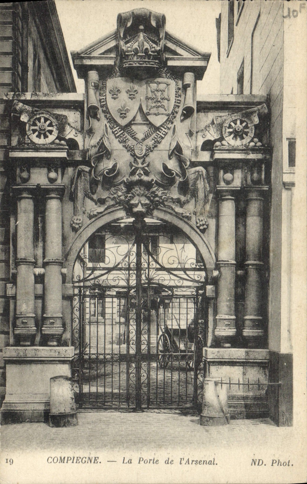 CPA Compiegne La Porte de l'Arsenal 