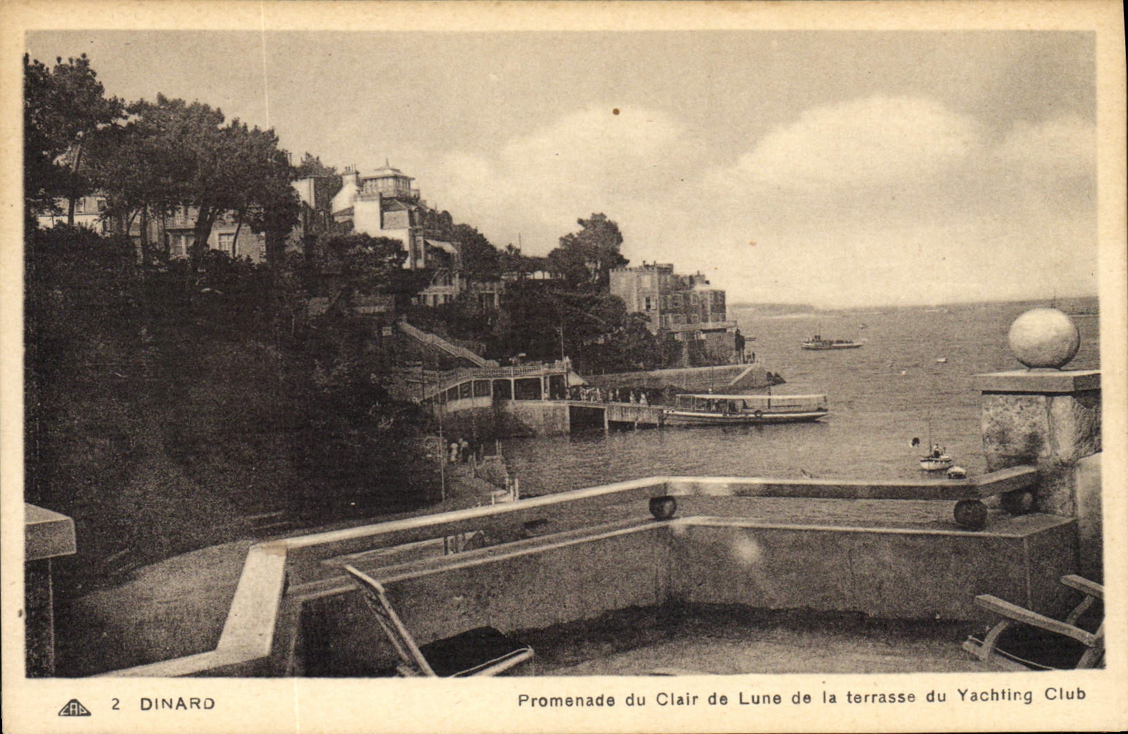 CPA Dinard Promenade du Clair de Lune de la terrasse du Yachting Club 