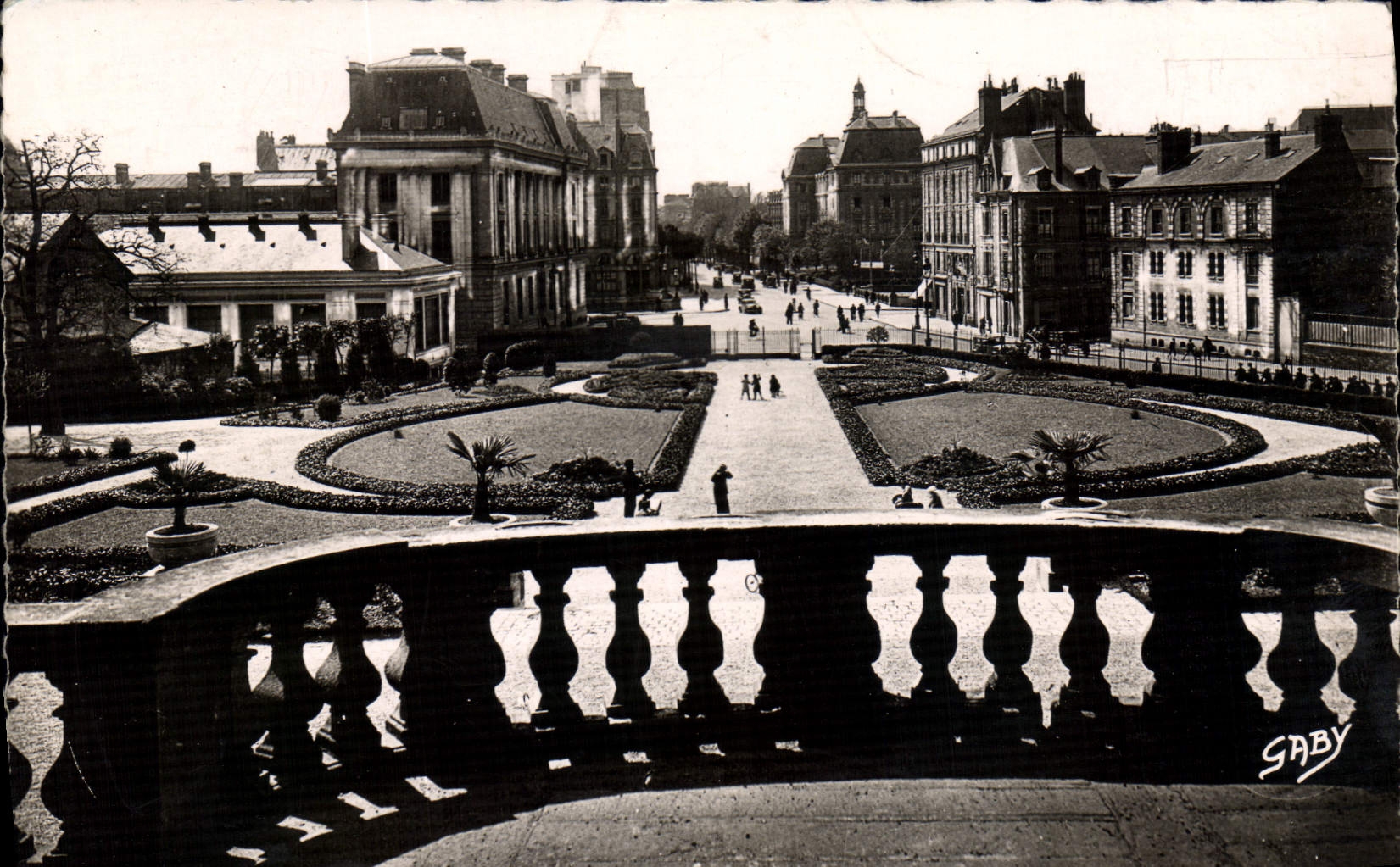CPA Rennes I et V Avenue Janvier prise des Jardins du Palais du St Georges 