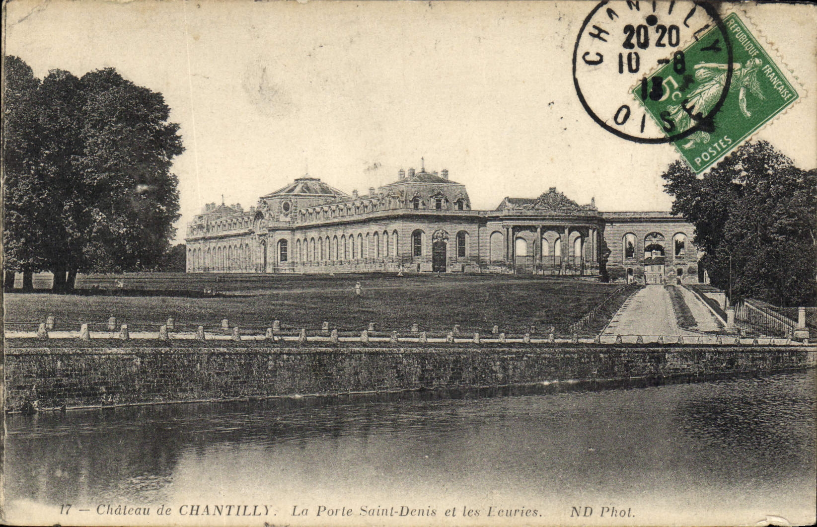 CPA Chateau de Chantilly La Porte Saint Denis et les 