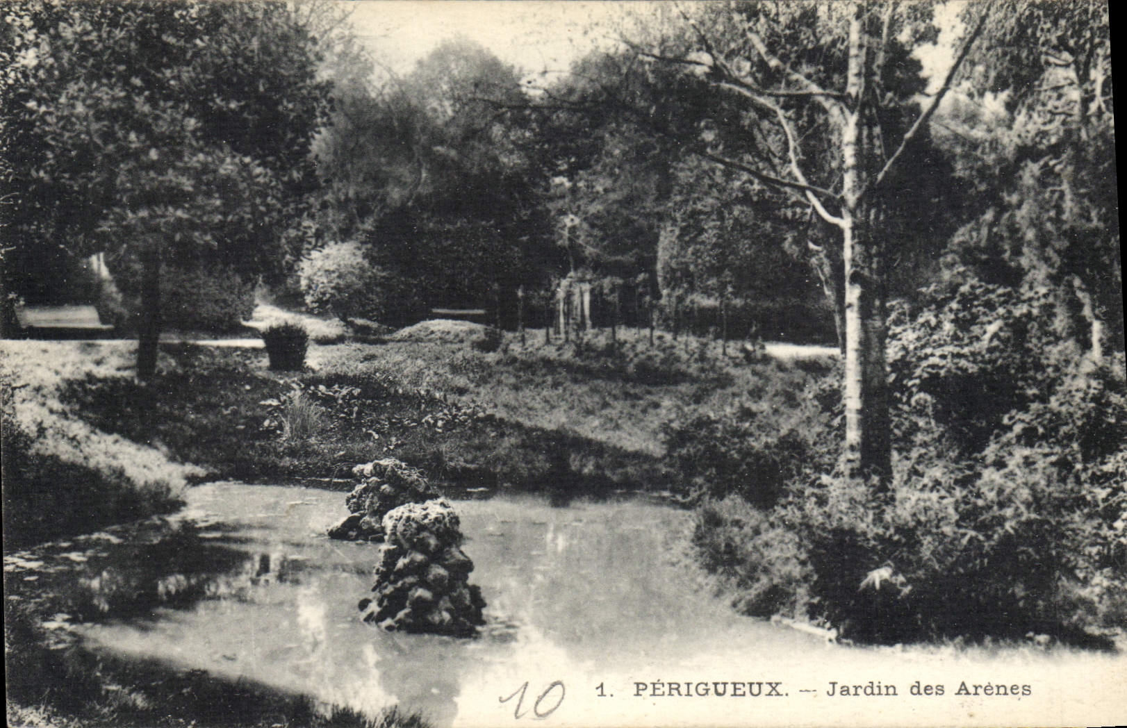 CPA Perigueux Jardin des Arenes 