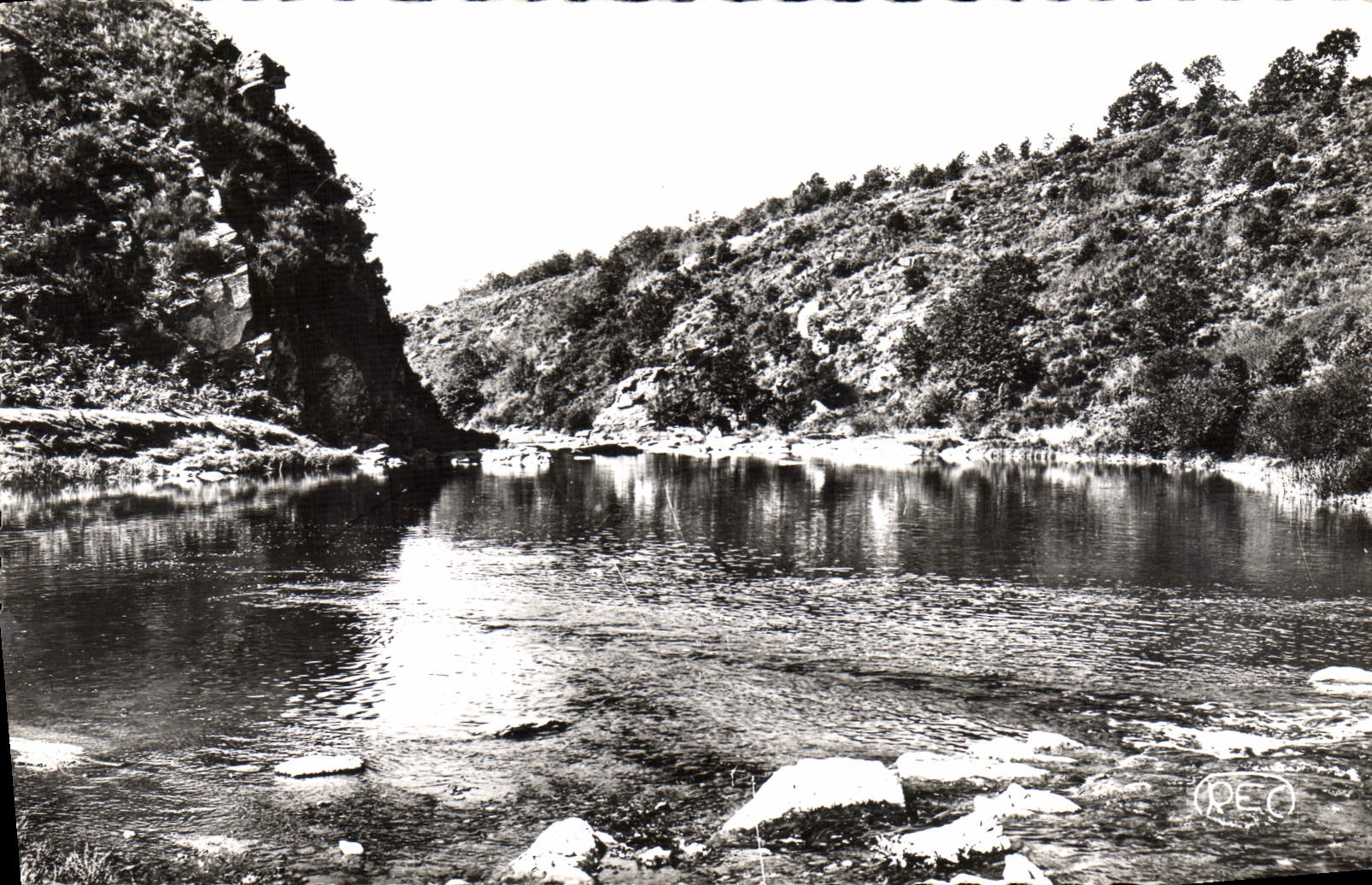 CPA La Creuse Pittoresque Fresselines Creuse Le Canfluent des deux Creuses