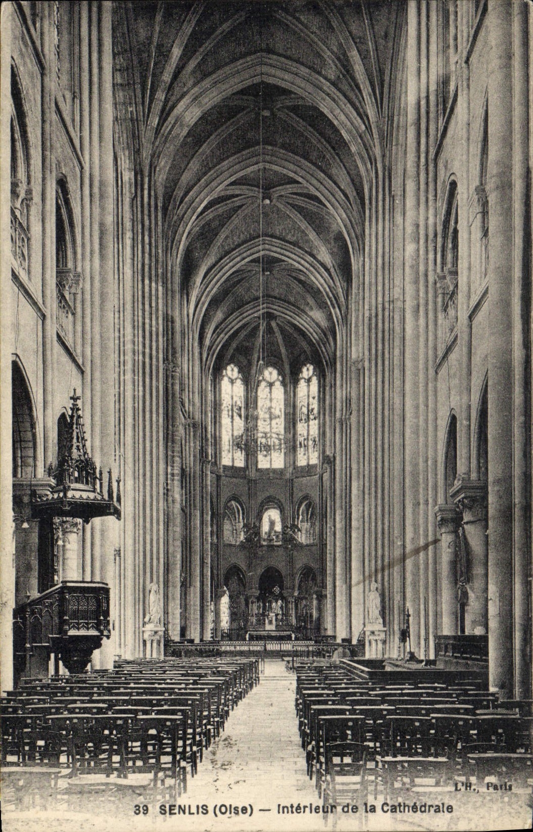 CPA Senlis Oise Interieur de la Cathedrale 