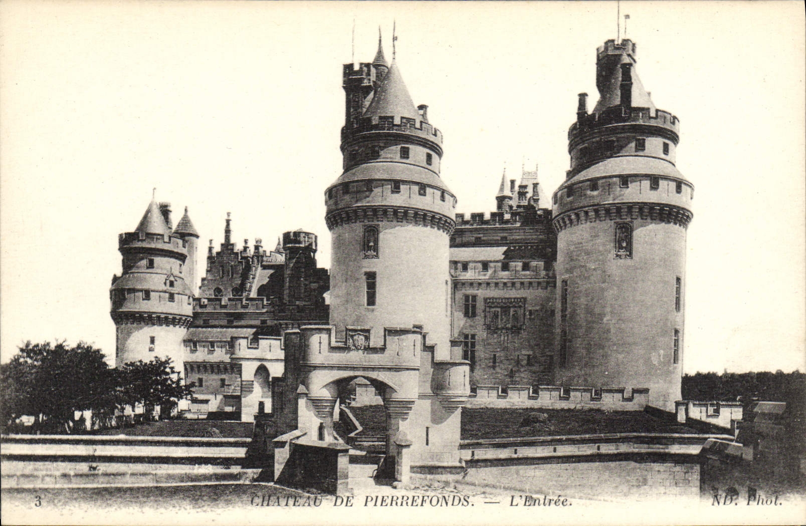 CPA Chateau de Pierrefonds L'Entree 