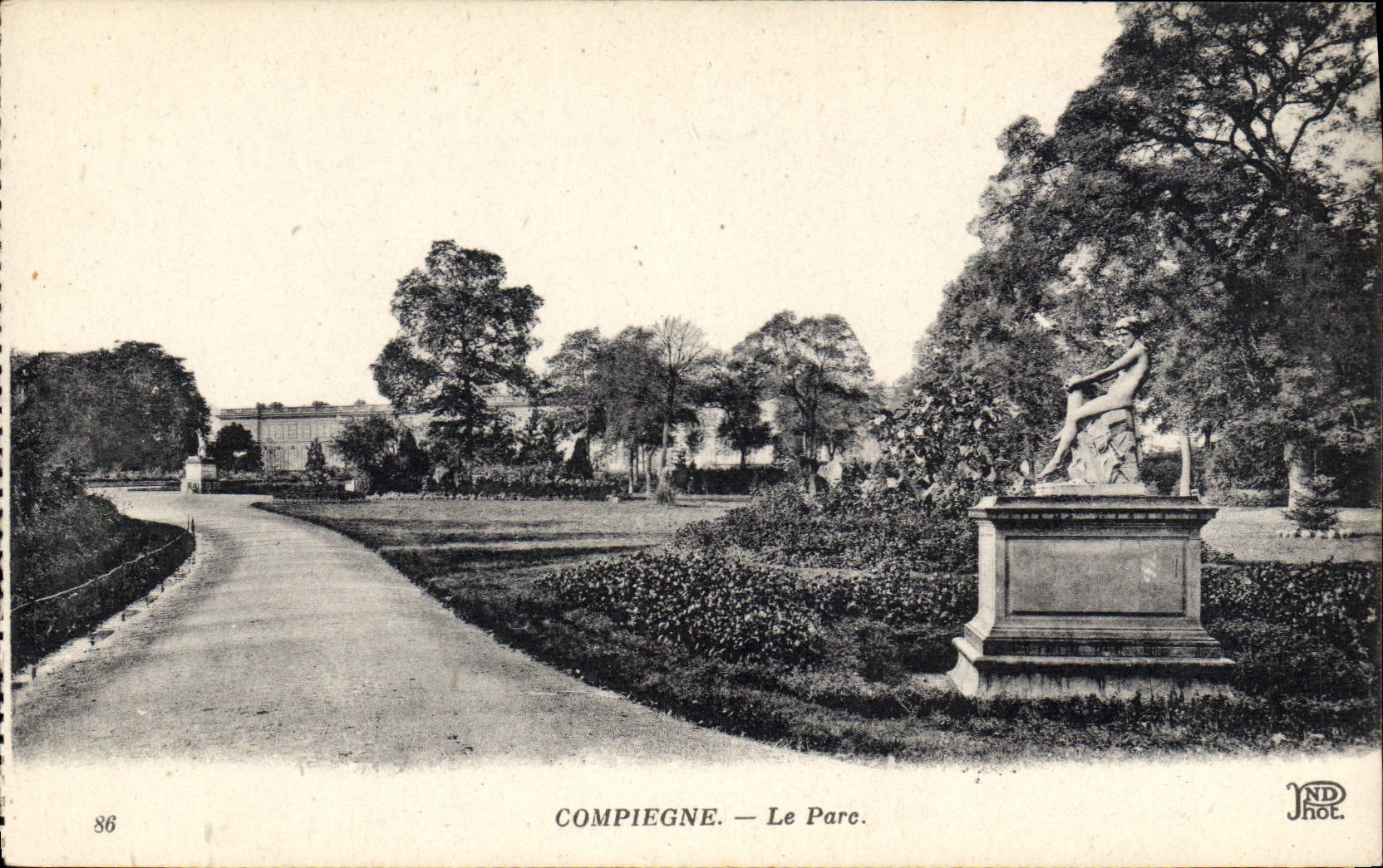CPA Compiegne Le Parc 