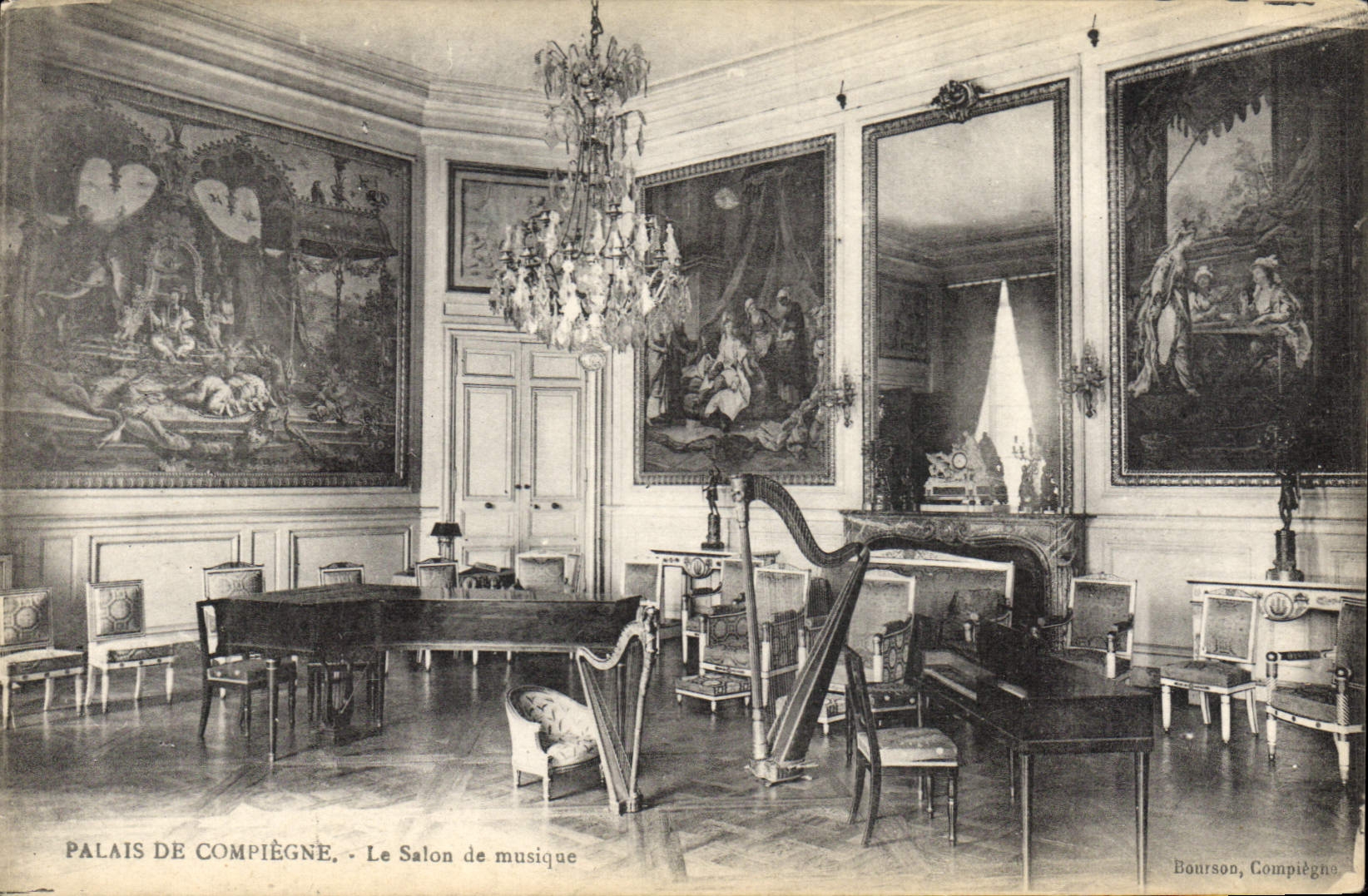 CPA Palais de Compiegne Le Salon de musique