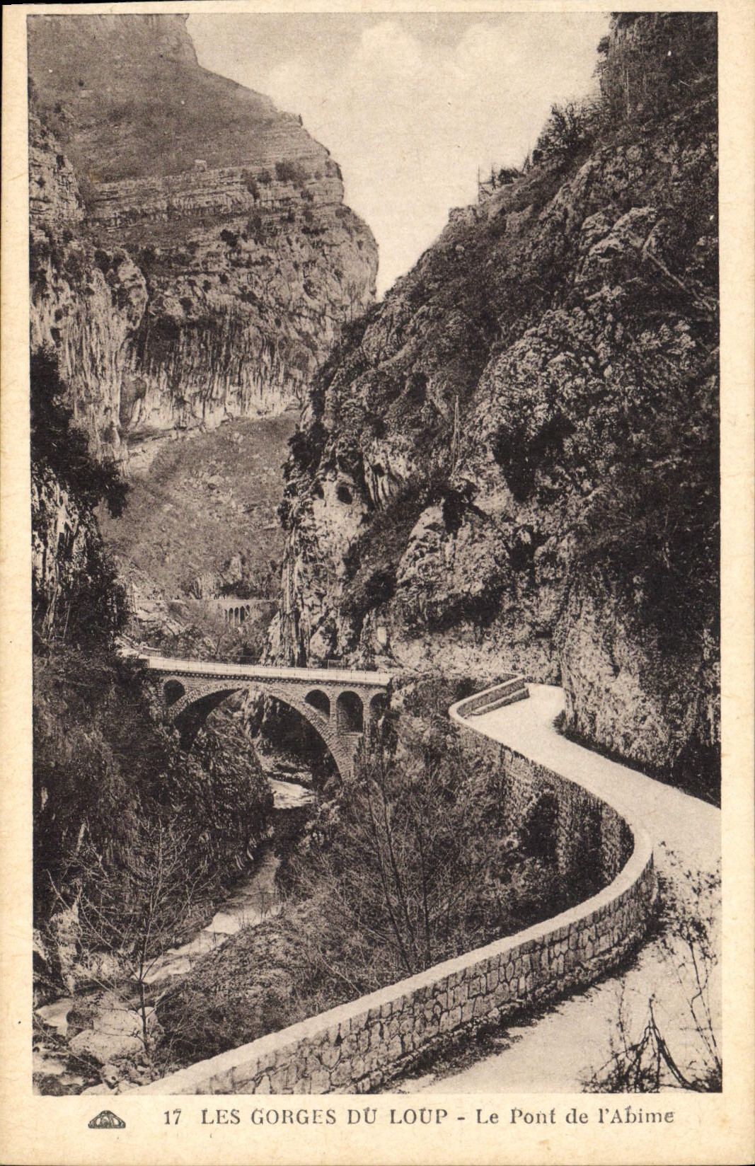 CPA Les Gorges du Loup Le Pont de l'Abime 