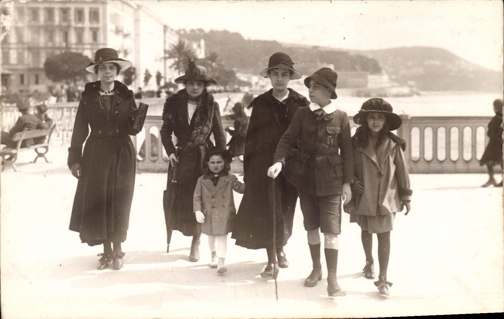 CARTE PHOTO Nice Personnages