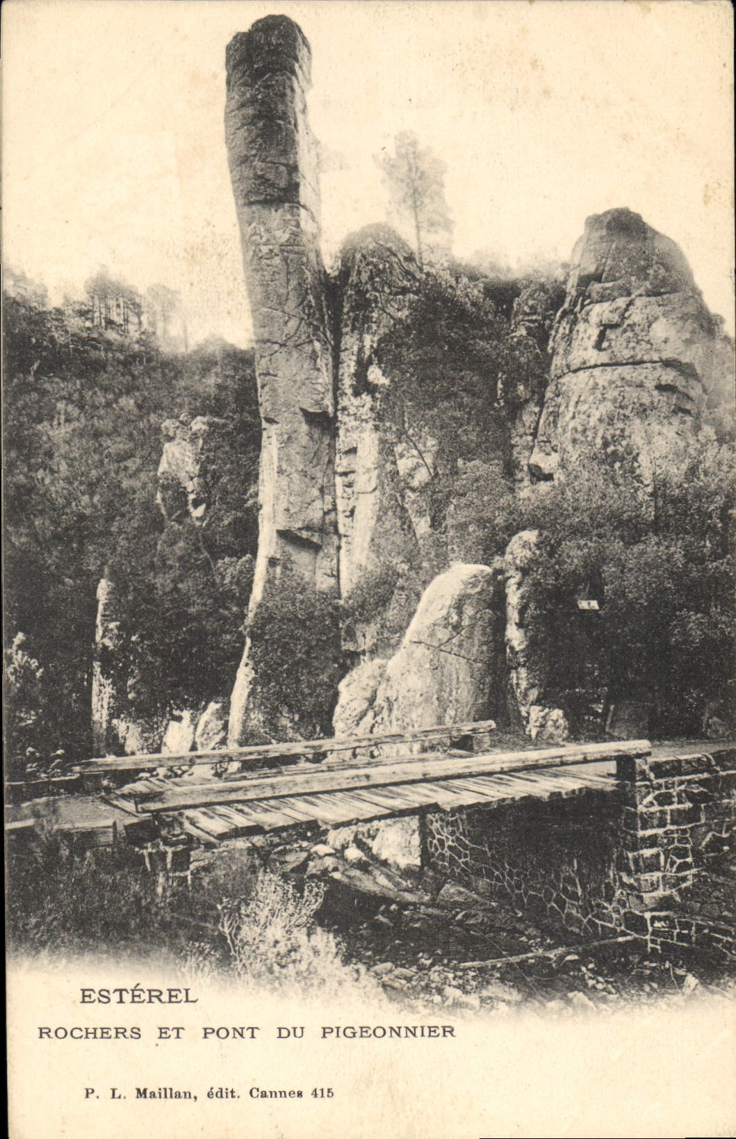 CPA Esterel Rochers et Pont du Pigeonnier
