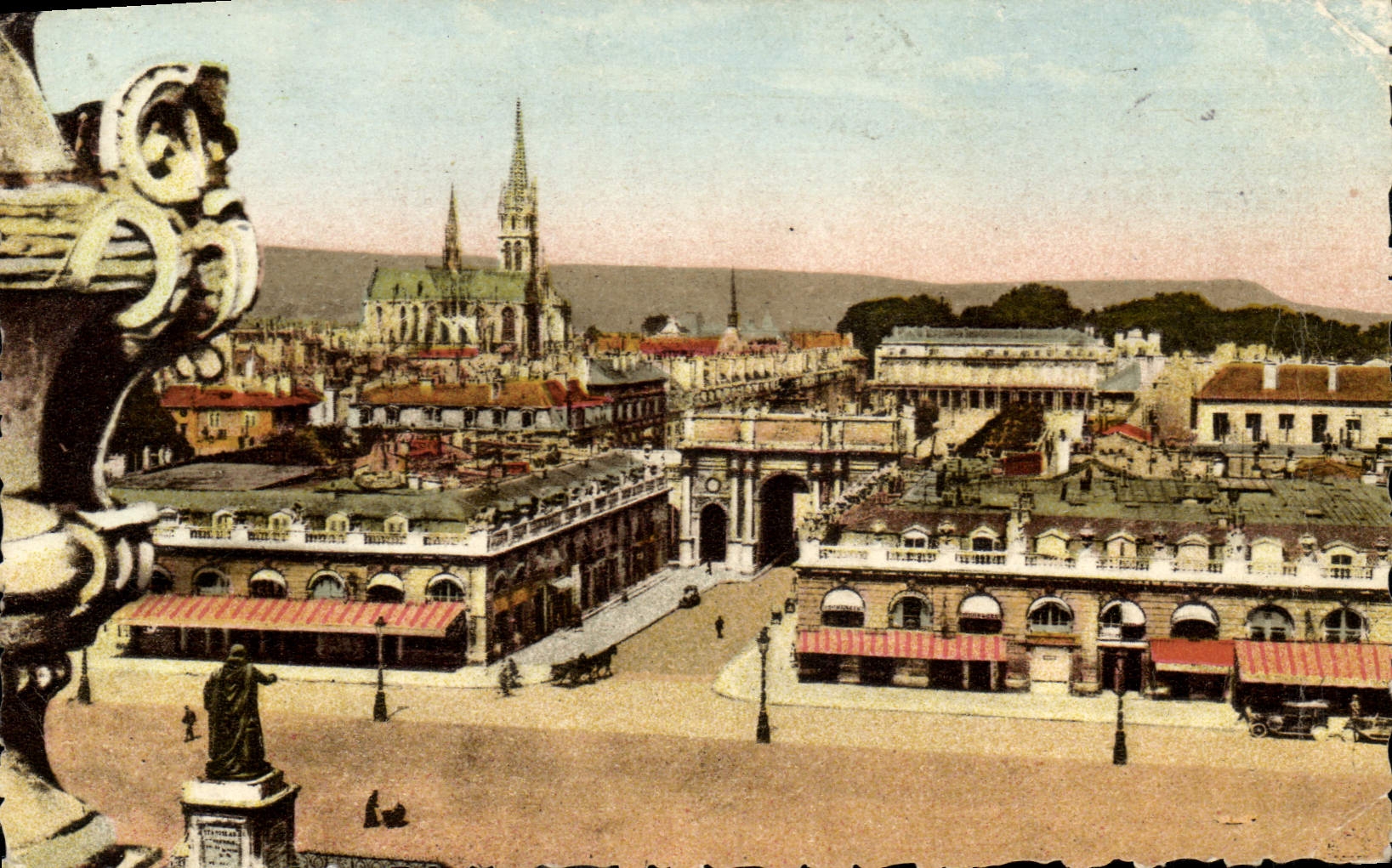 CPA Nancy L'Arc de Triomphe la Basilique Saint Epevre et le Palais du Gouvernement