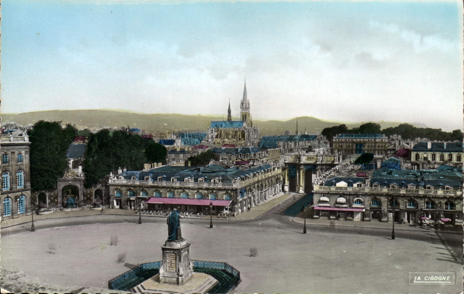CPA Nancy Meurthe et Moselle La place Stanislas et l'Eglise Saint Epevre 
