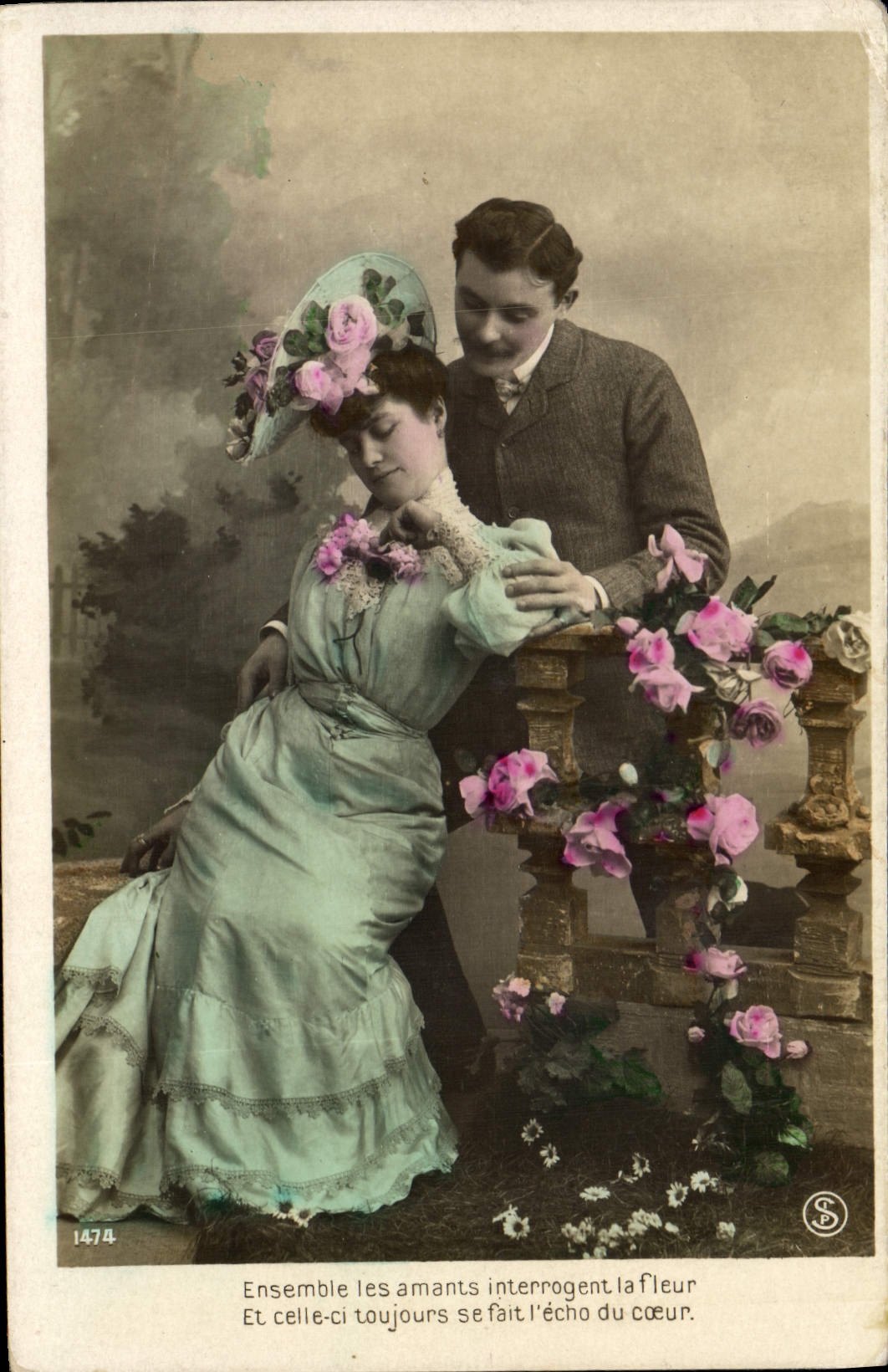 CPA Ensemble les amants interrogent la fleur Femme