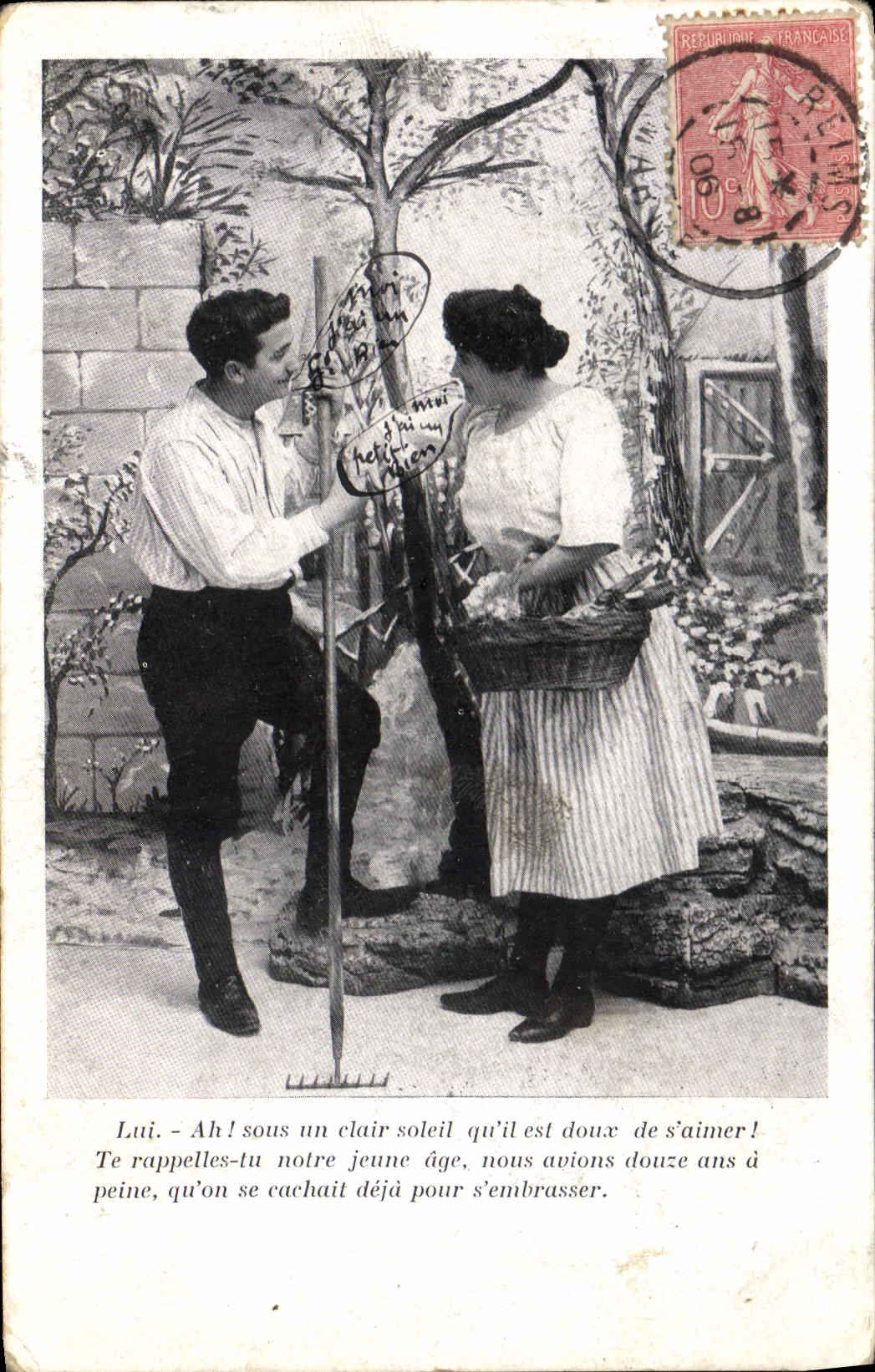 CPA Lui Ah sous un clair soleil qu'il est doux de s'aimer Femme