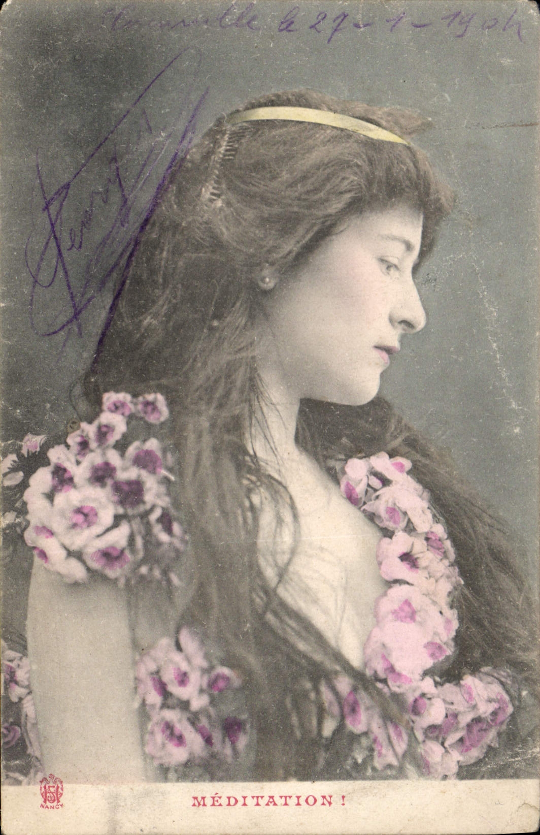 CPA Meditation Femme