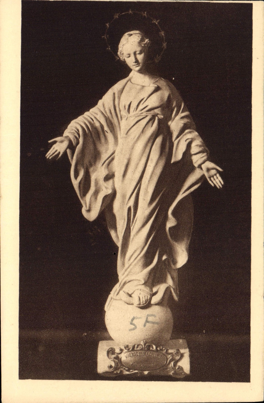 CPA La Statue de la Vierge qui s'anima pour sourire a Ste Therese de l'Enfant Jesus 