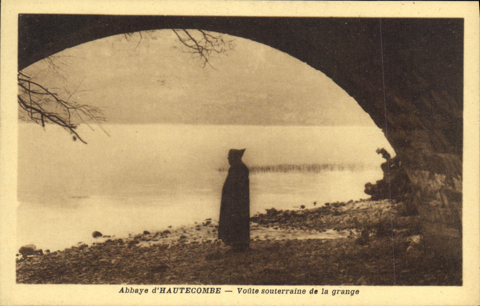 CPA Abbaye d'Hautecombe Voute souterraine de la grange 