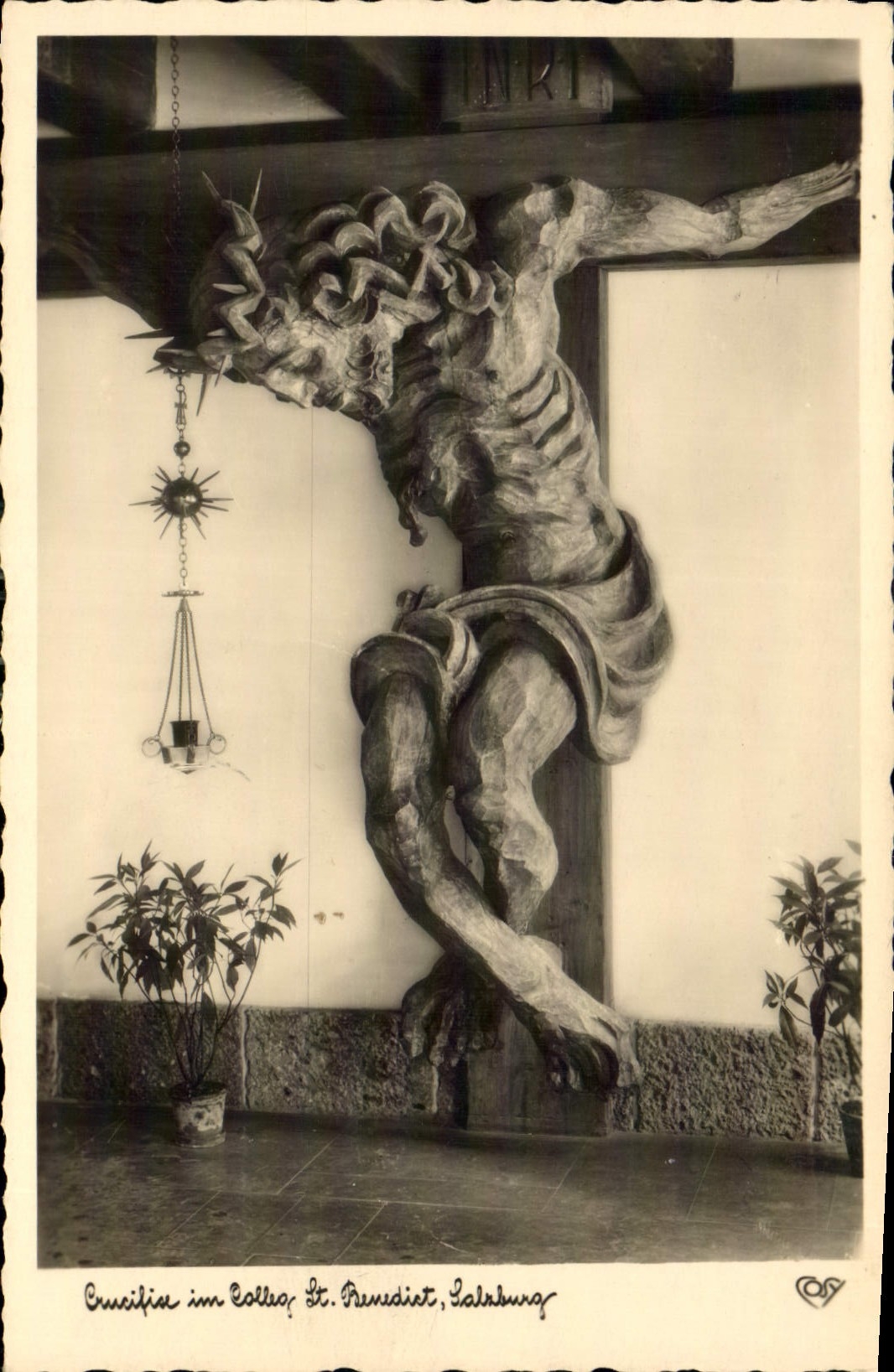 CPA Crucifix in College St Benedict 